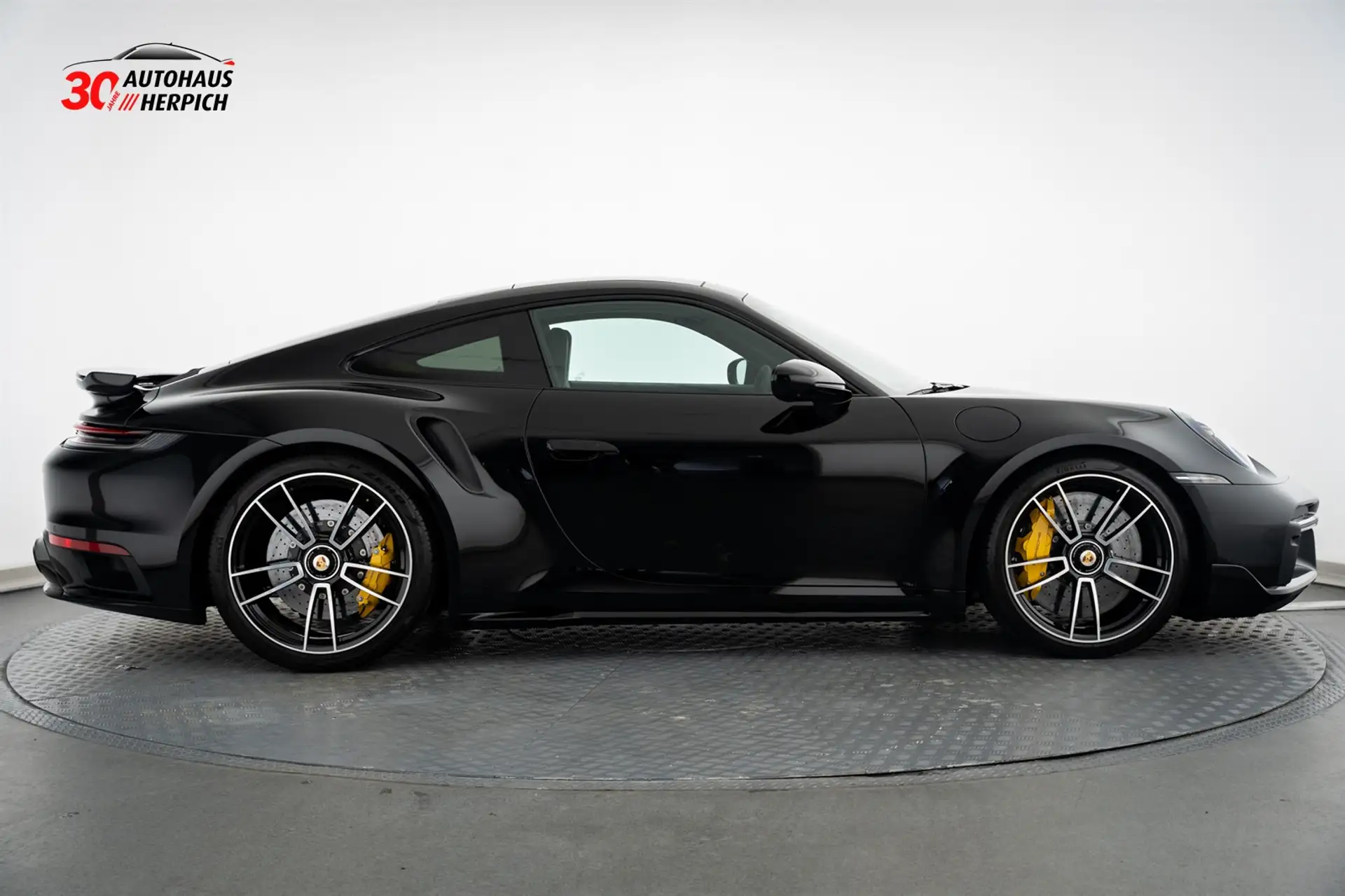 포르쉐 911 Turbo S Coupe 2023 검정 사진 6