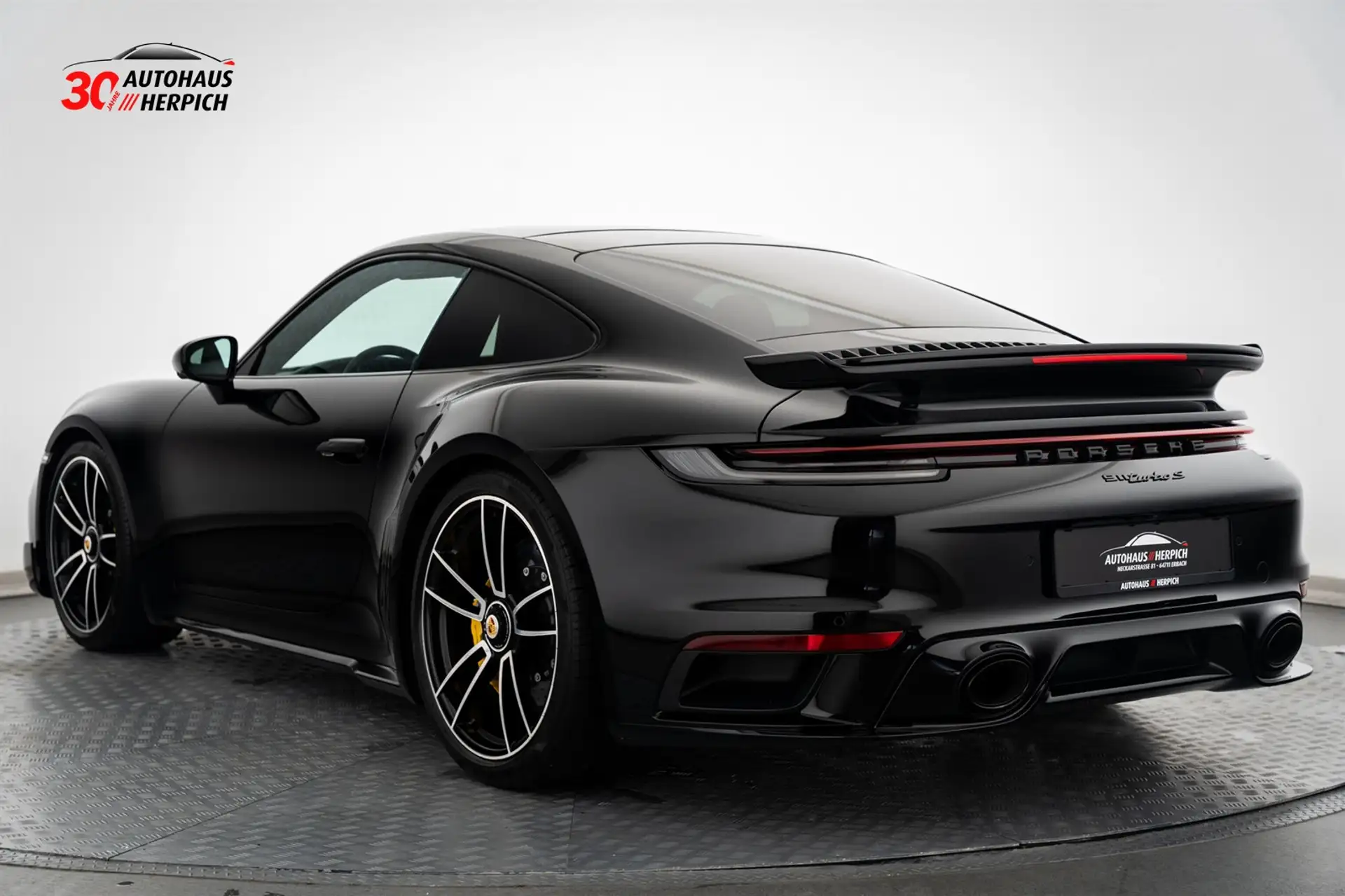 포르쉐 911 Turbo S Coupe 2023 검정 사진 3