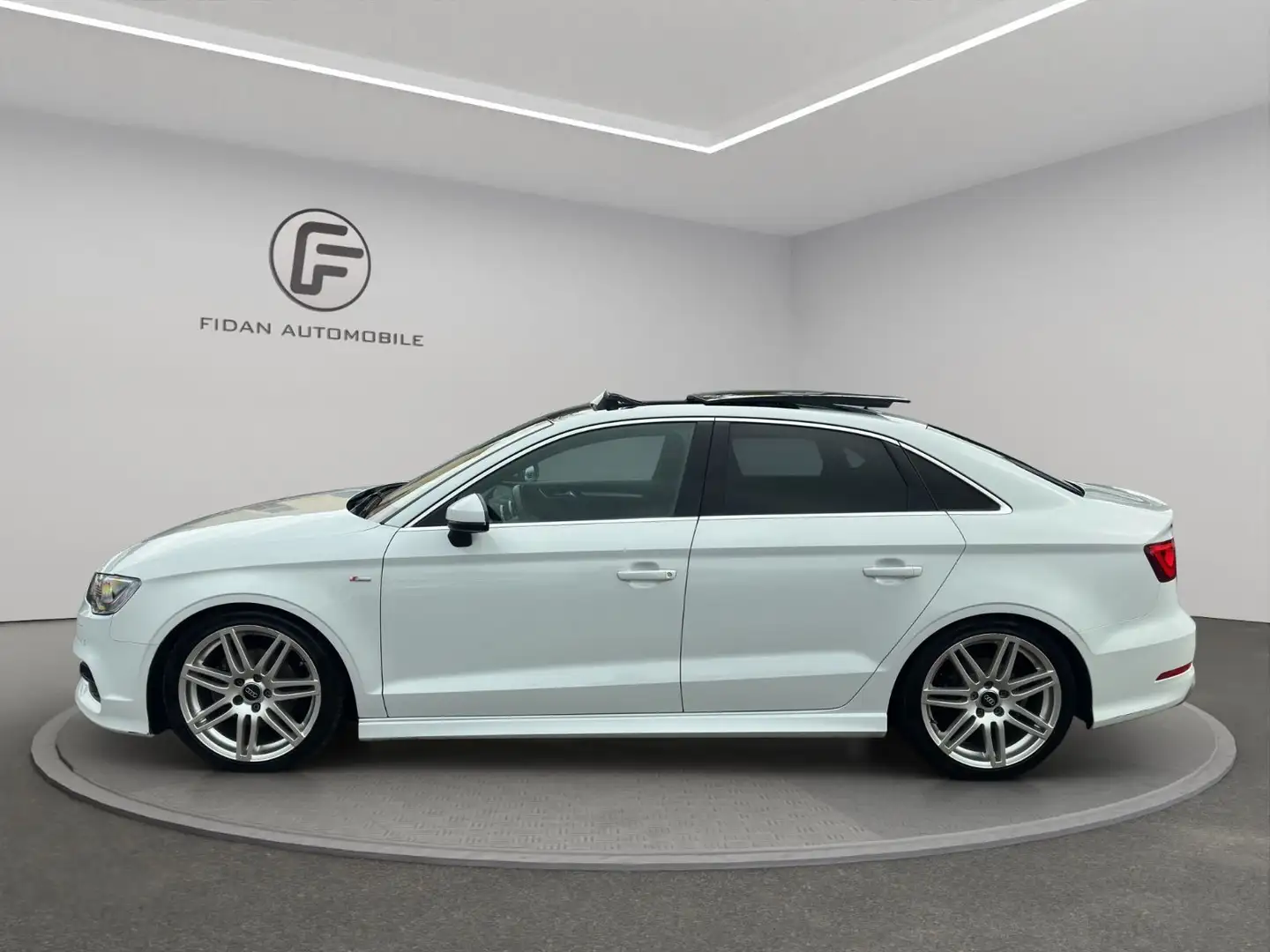 Audi A3 Limousine 2x S line*Pano*Standheizng*Navi*Xen Weiß - 2