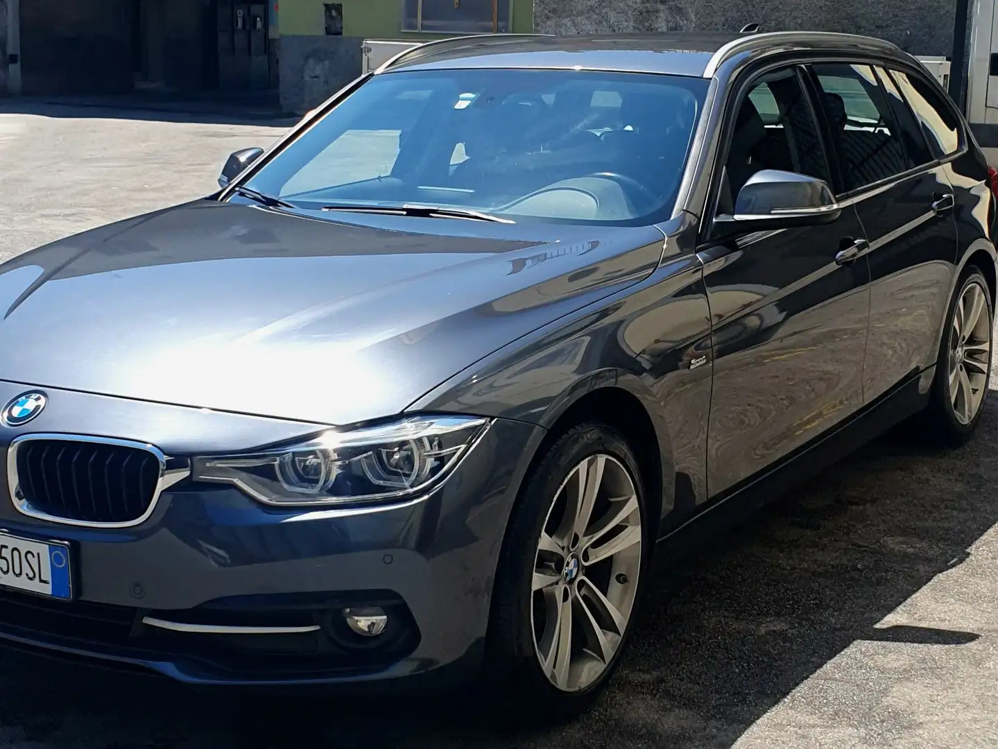 BMW 318 Serie 3 F31 2015 Touring 318d Touring Sport auto Grigio - 1