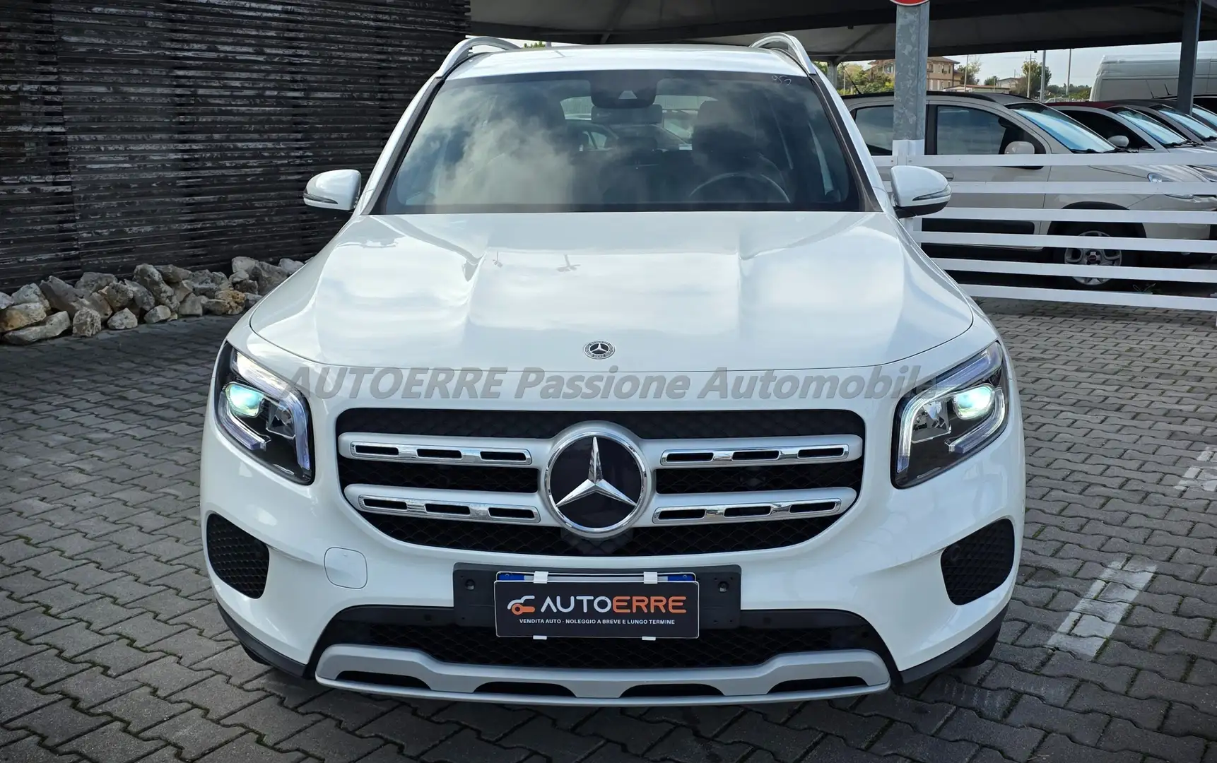 Mercedes-Benz GLB 180 d Sport Bianco - 2