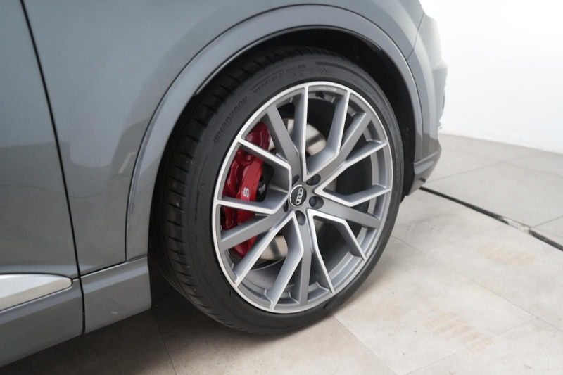 Audi SQ7 4.0 TDI quattro AHK/STHZ/HUD/Pano/Bose — photo 14