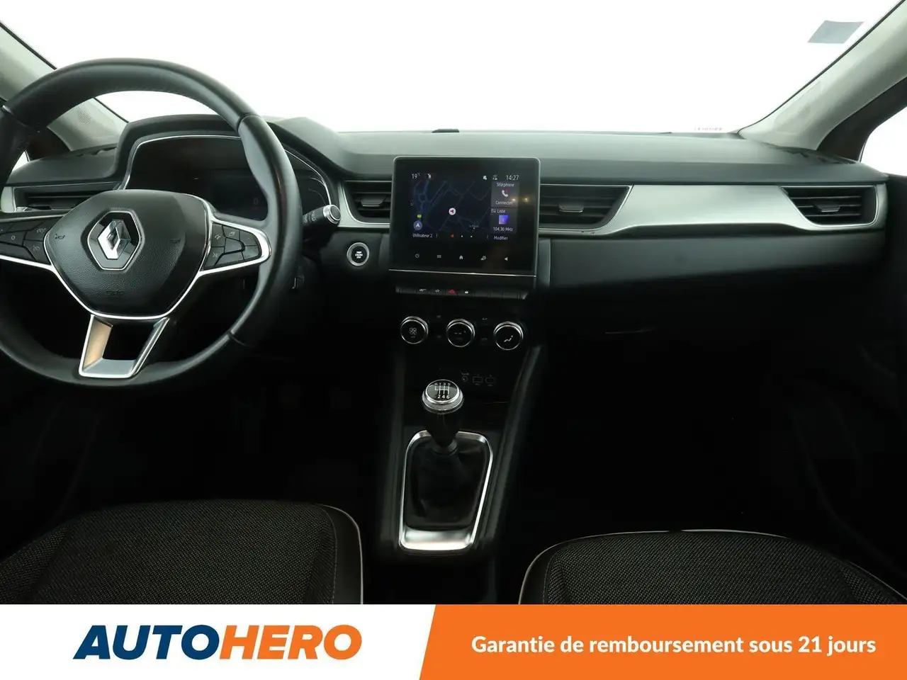Renault Captur — photo 12