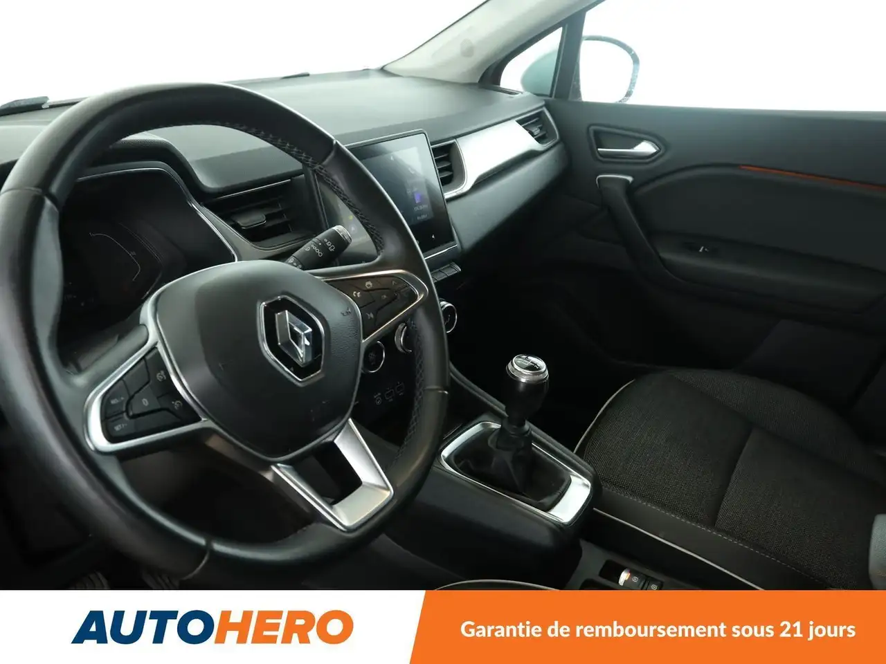 Renault Captur — photo 11