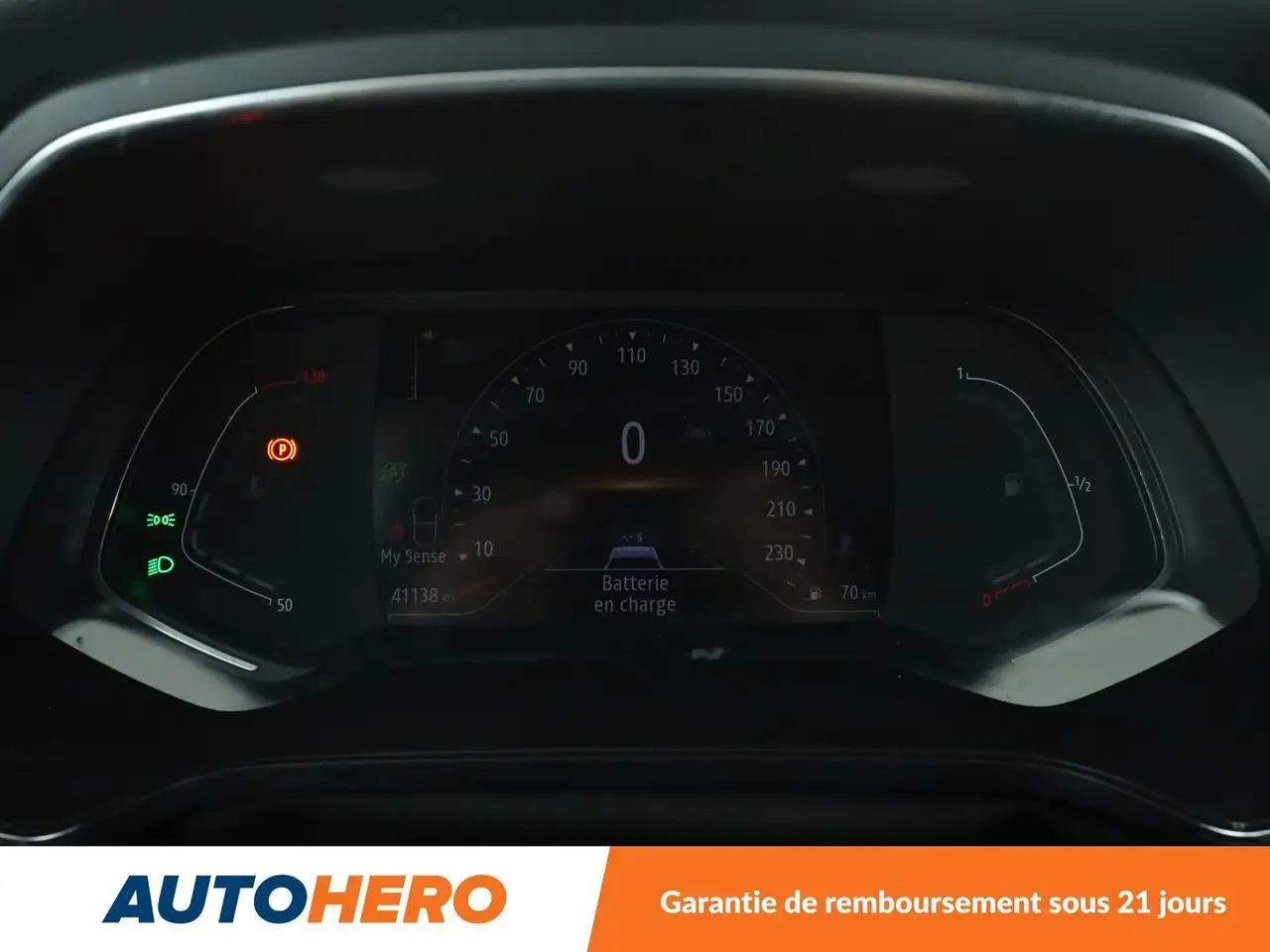 Renault Captur — photo 20