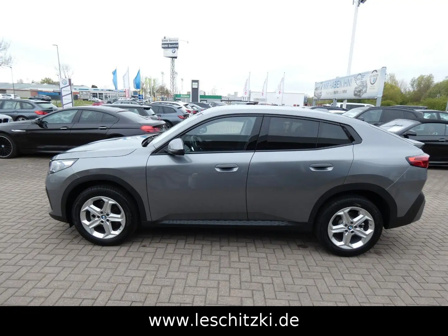 BMW X2 sDrive18d Automatik/DAB/HiFi/LED Grau - 2
