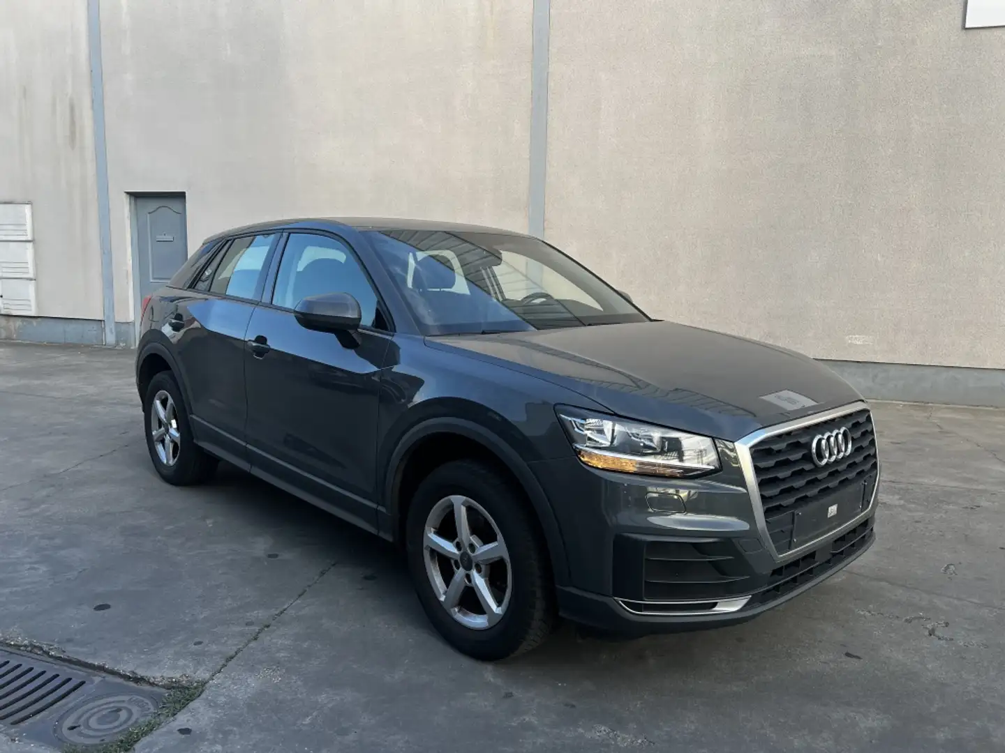 Audi Q2 1.4 TFSI COD Advanced 110kW Gris - 1