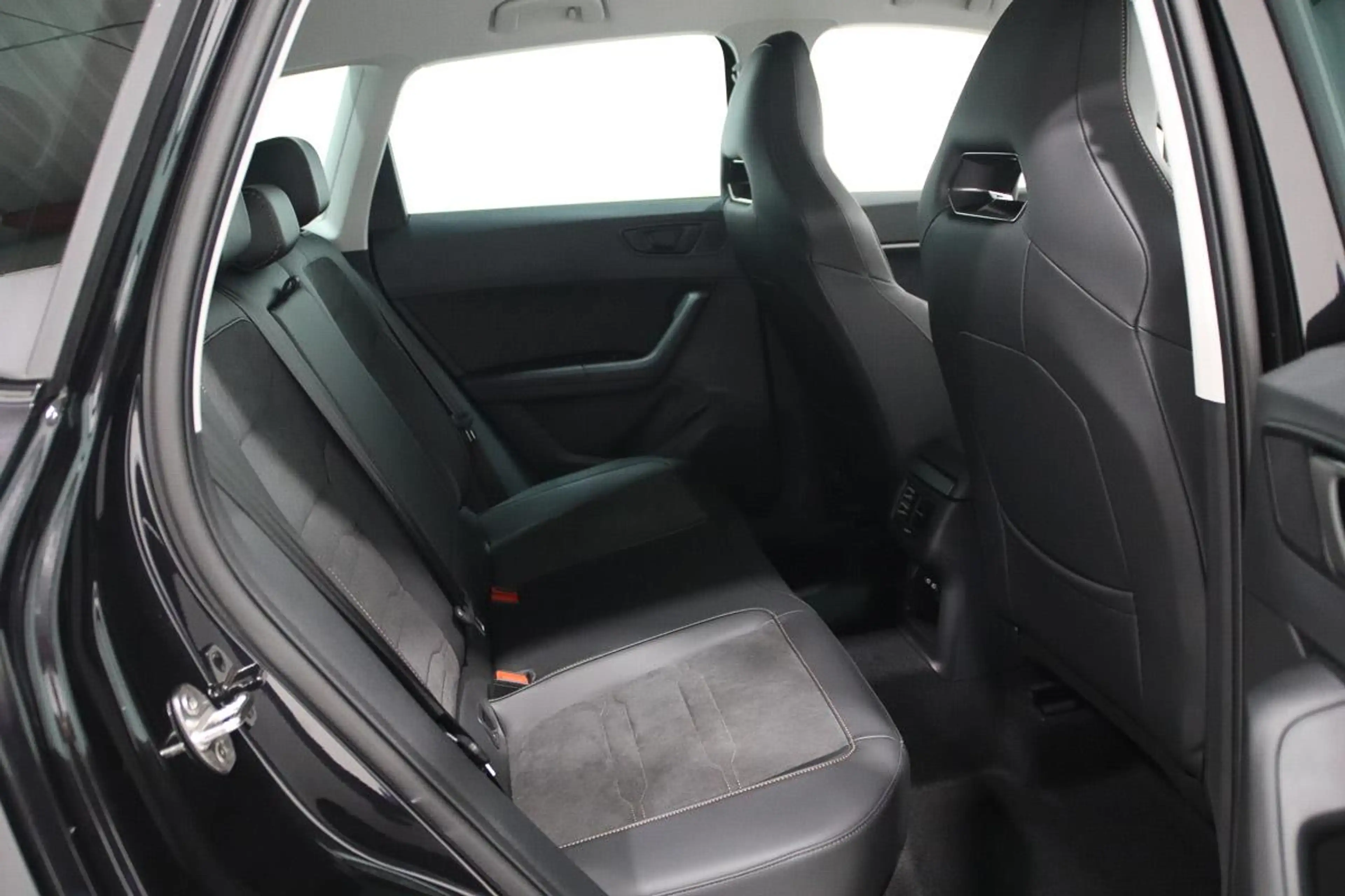 CUPRA Ateca 1.5 TSI 150 DSG ALCANTARA LED ACC CAMERA GPS JA19 — photo 10