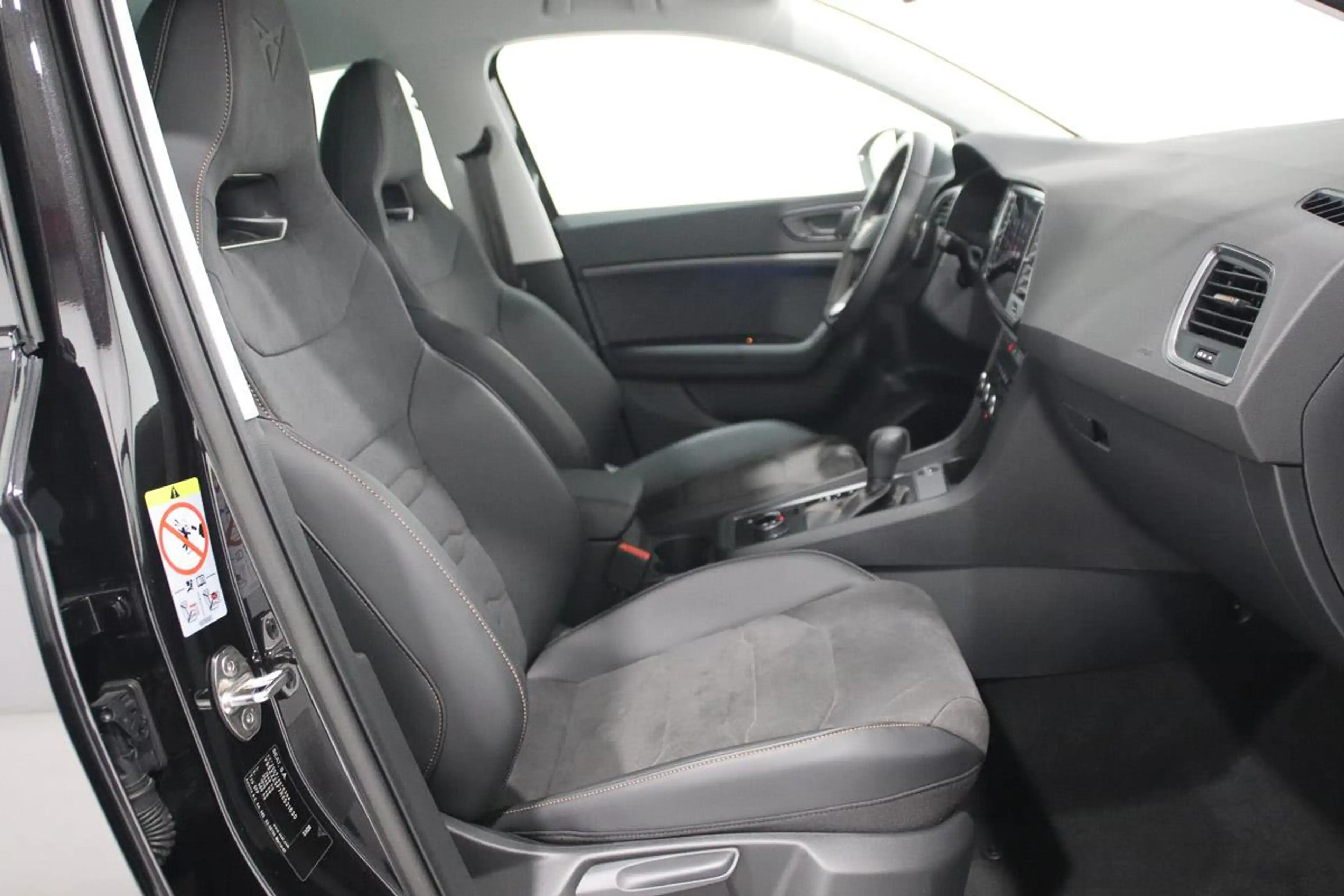 CUPRA Ateca 1.5 TSI 150 DSG ALCANTARA LED ACC CAMERA GPS JA19 — photo 8