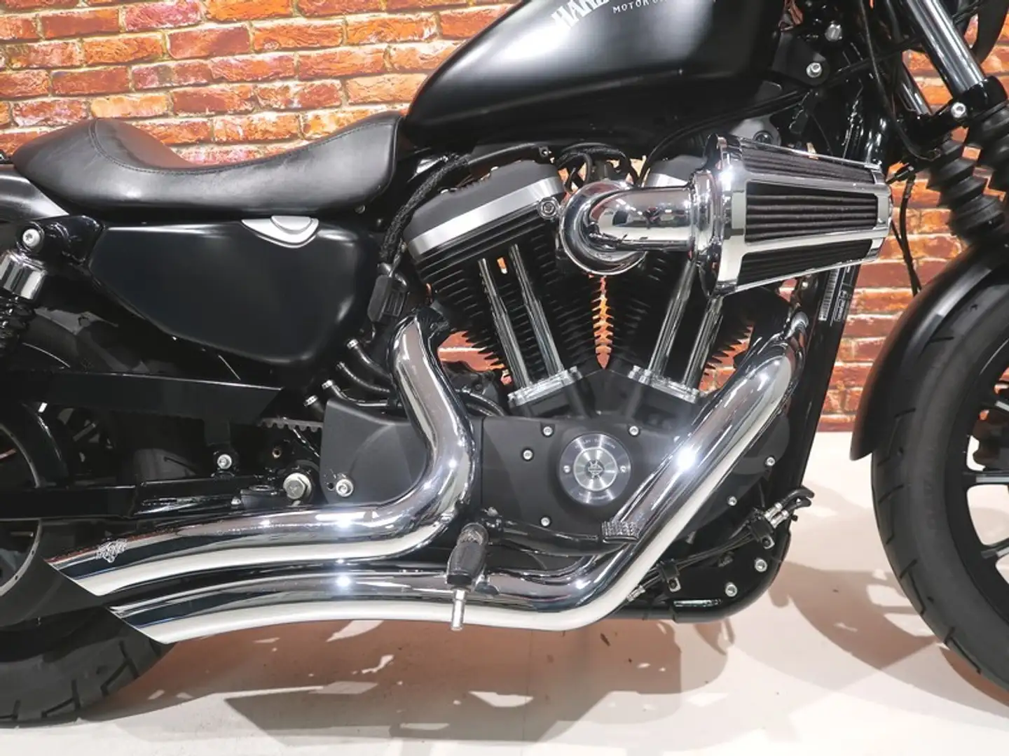 Harley-Davidson Sportster XL 883 N Iron Noir - 2