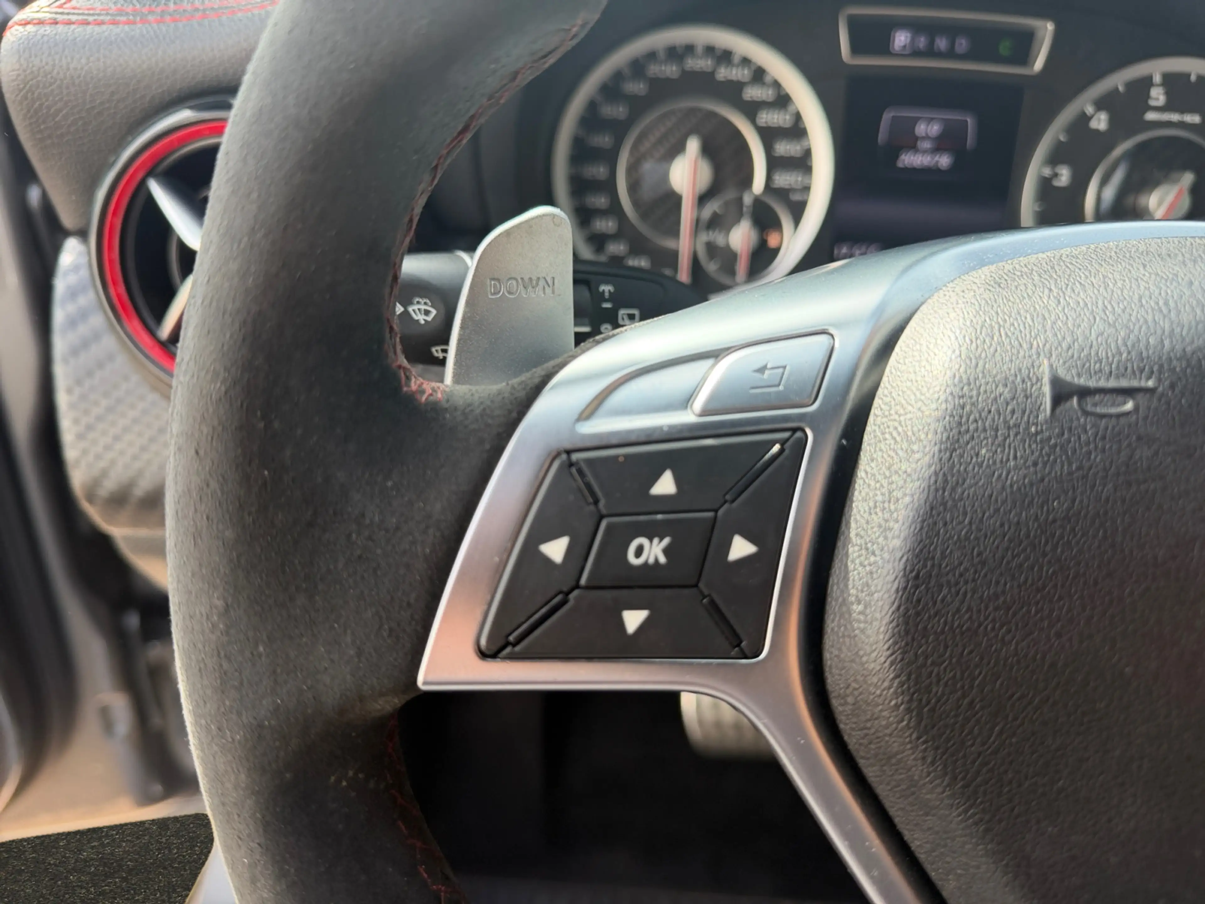 Mercedes-Benz A 45 AMG 4MATIC Edition 1 Performance Interieur, Harman Kar — photo 15