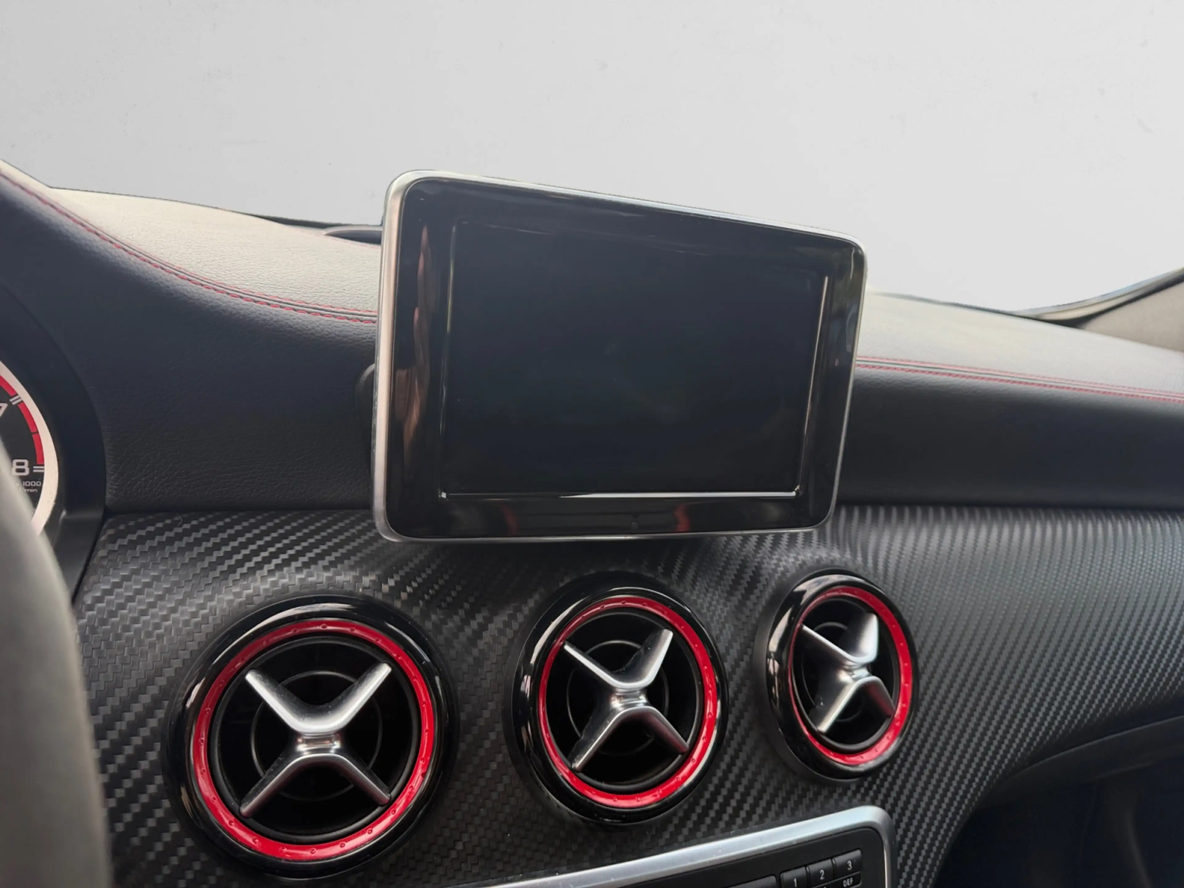 Mercedes-Benz A 45 AMG 4MATIC Edition 1 Performance Interieur, Harman Kar — photo 9