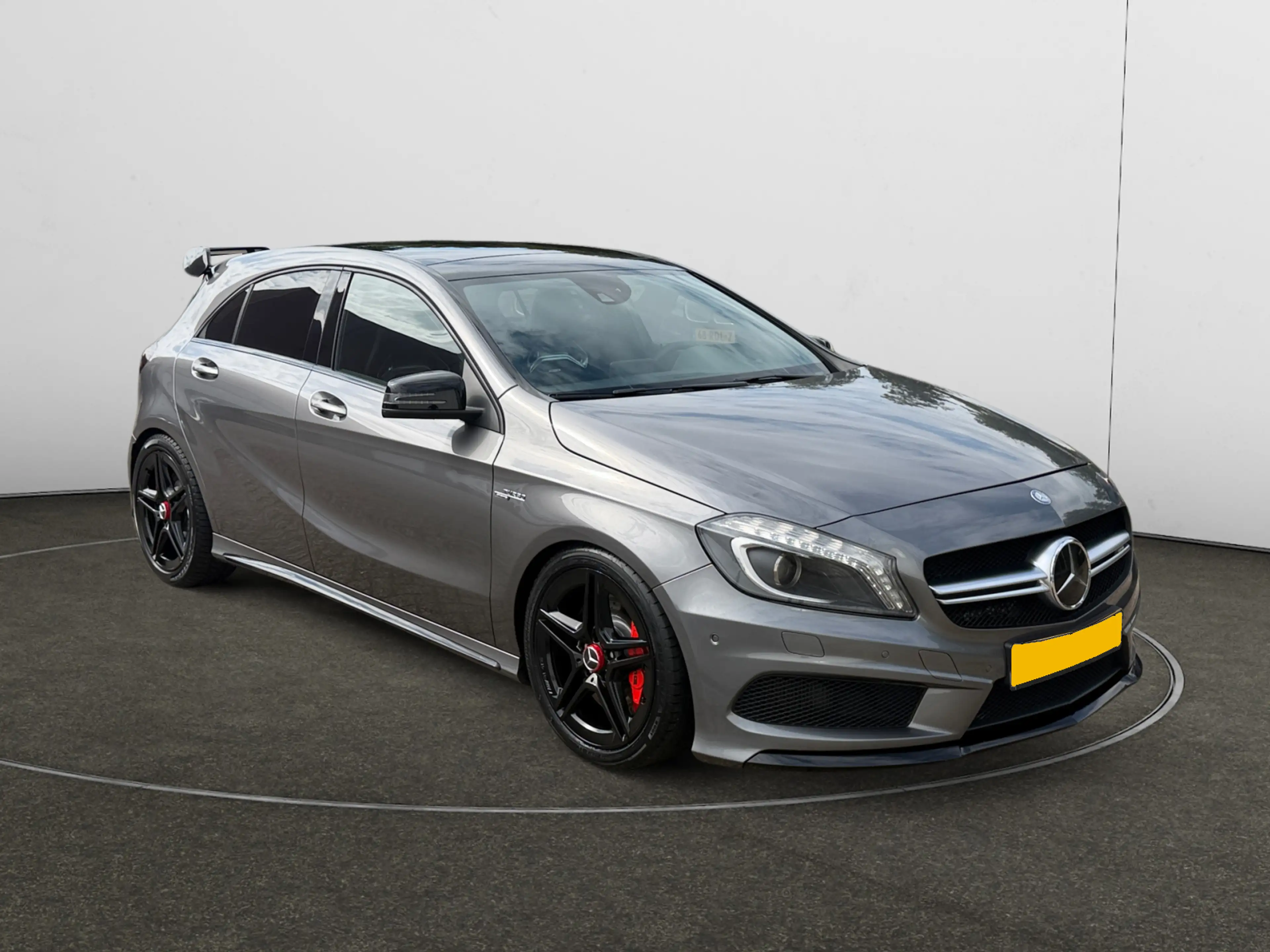 Mercedes-Benz A 45 AMG 4MATIC Edition 1 Performance Interieur, Harman Kar — photo 4