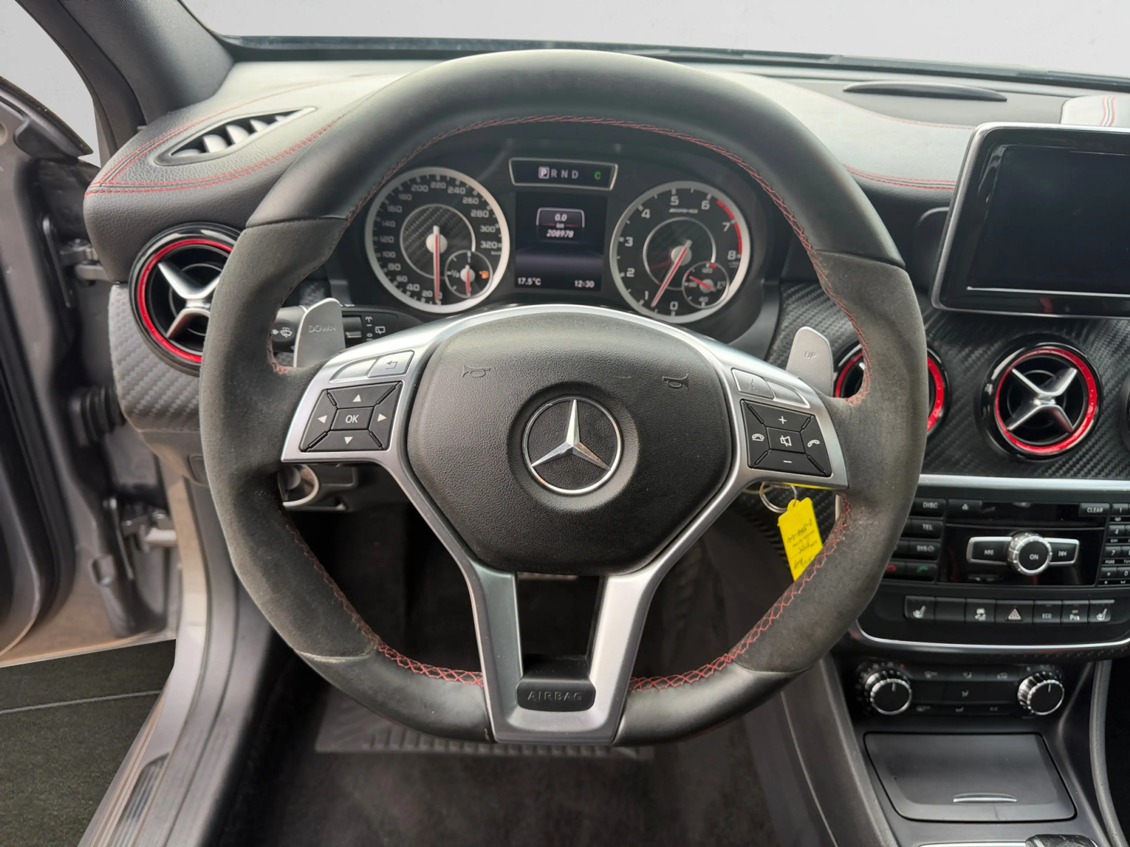 Mercedes-Benz A 45 AMG 4MATIC Edition 1 Performance Interieur, Harman Kar — photo 13
