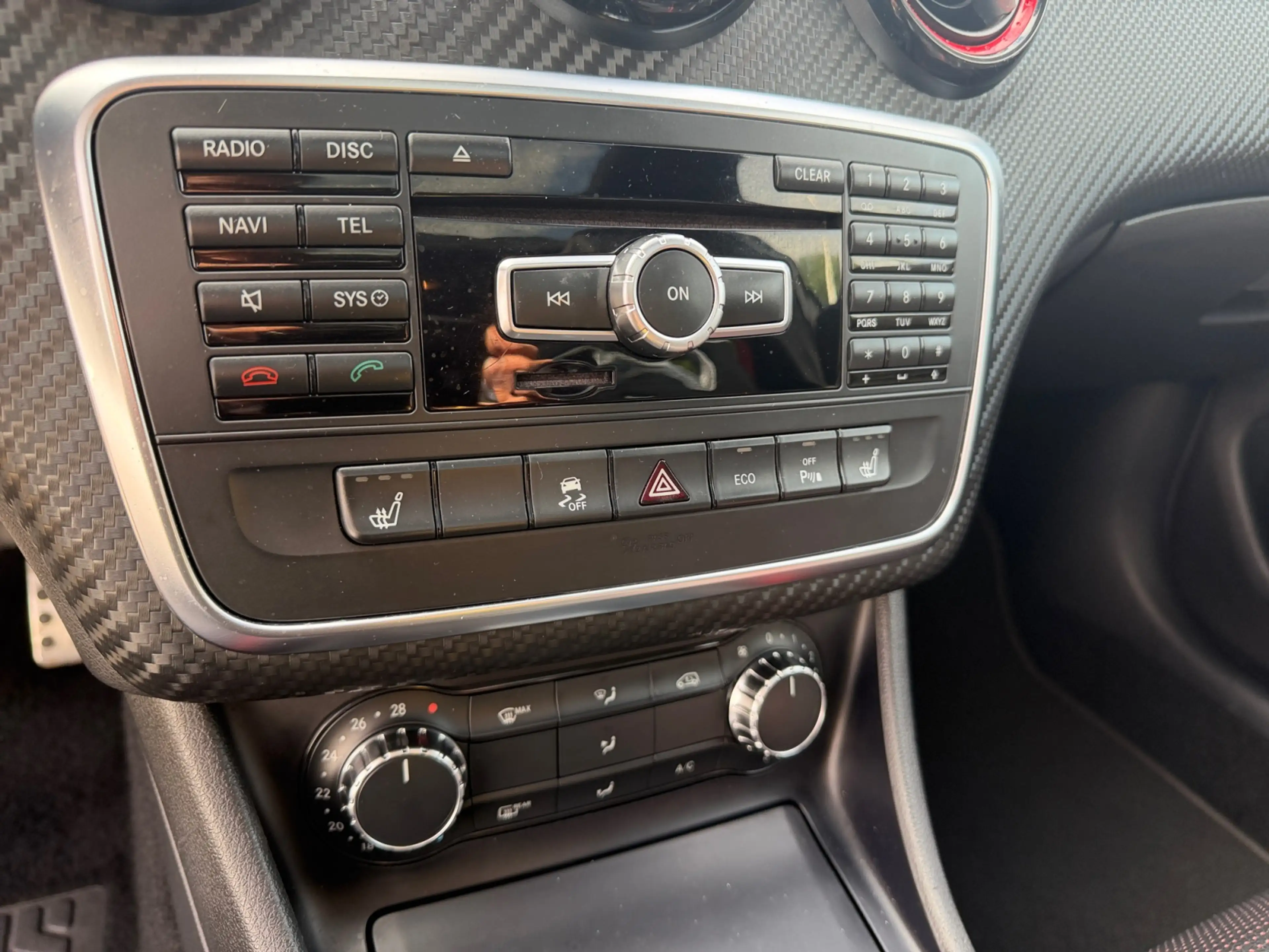 Mercedes-Benz A 45 AMG 4MATIC Edition 1 Performance Interieur, Harman Kar — photo 10