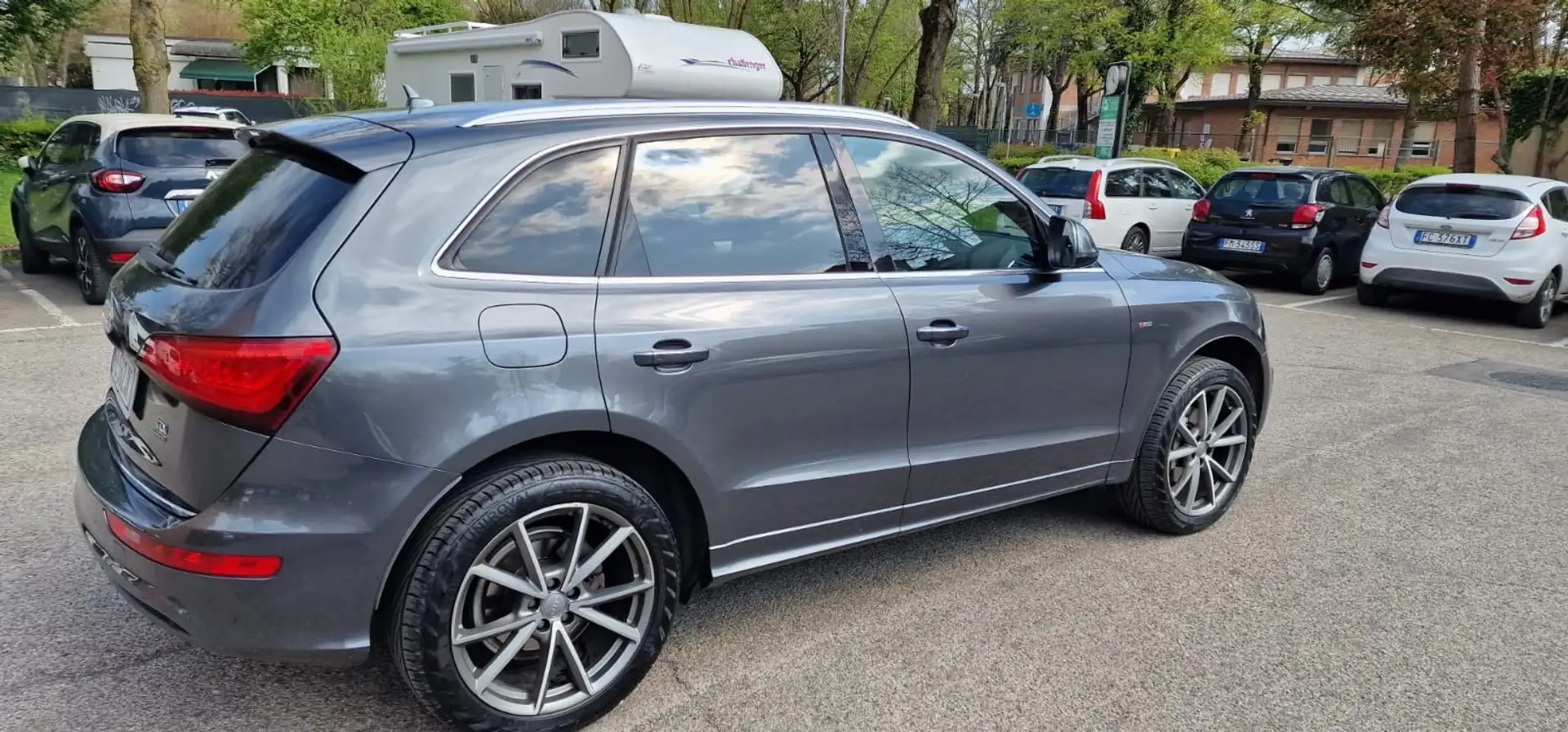 Audi Q5 2.0 TDI quattro s-line 190 cv Grigio - 2