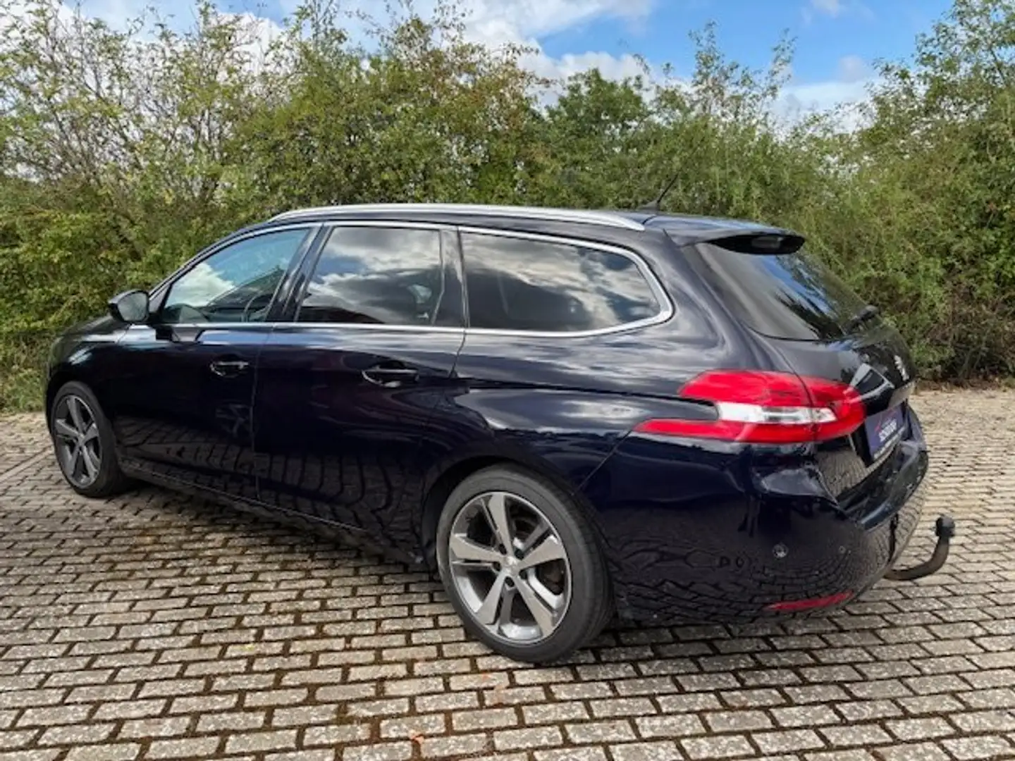 Peugeot 308 308 SW AllureHDi130EAT8 Autom, AHK, Kamera, 8fach, Blau - 2