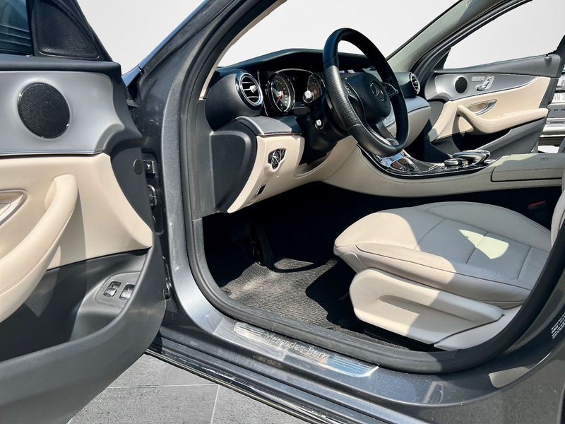 Mercedes-Benz E 220 d LED*VOLLLEDER*PANORAMA*360°*MASSAGE*AHK* — photo 10