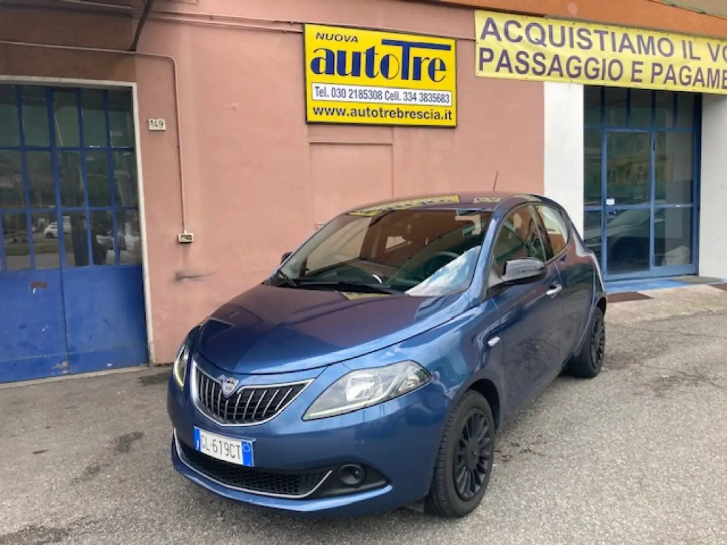 Lancia Ypsilon 1.0 FireFly 5 porte S&S Hybrid Silver Blu/Azzurro - 1