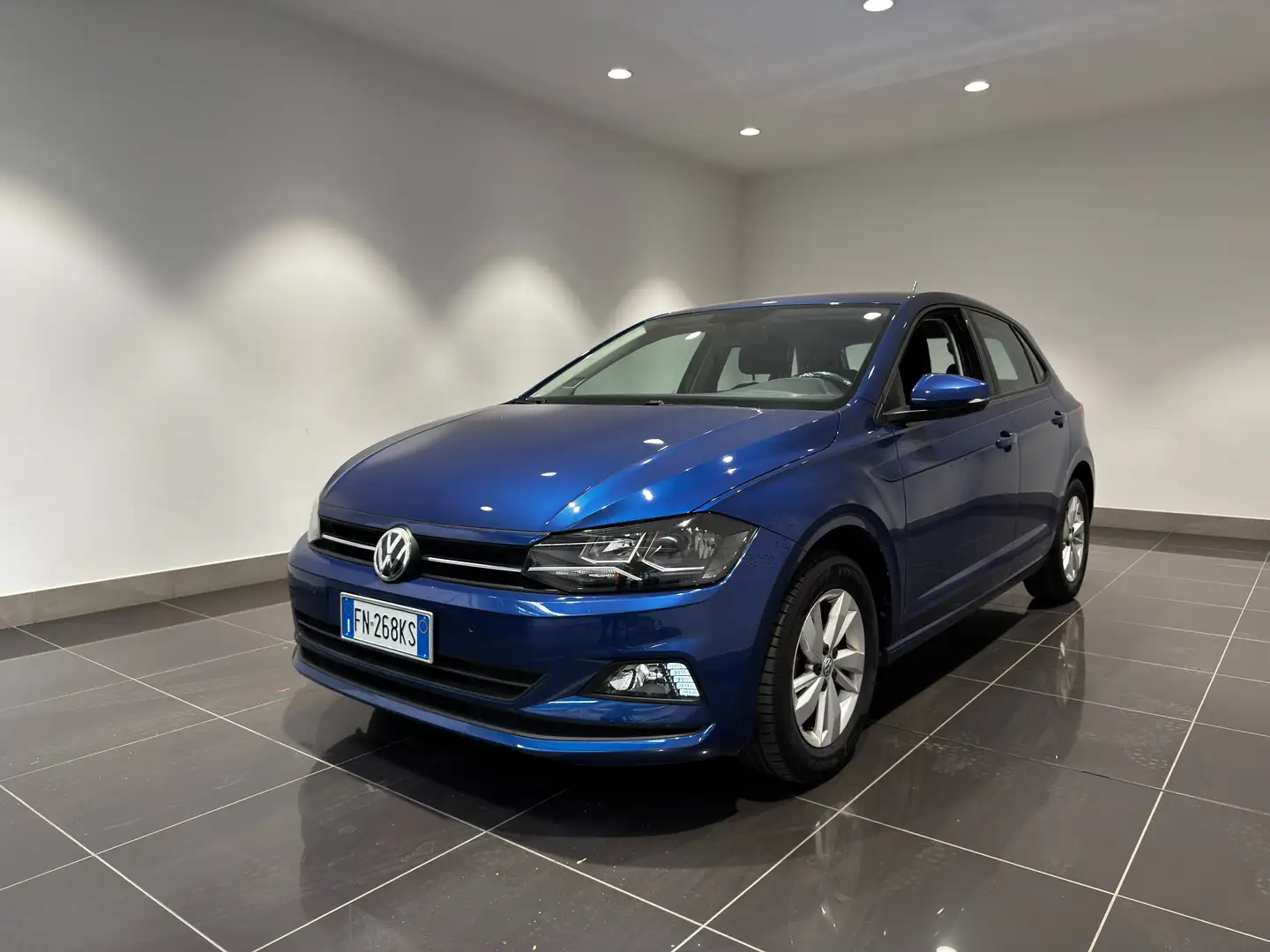 Volkswagen Polo Polo VI 2017 5p 1.0 mpi Comfortline 75cv Blu/Azzurro - 1