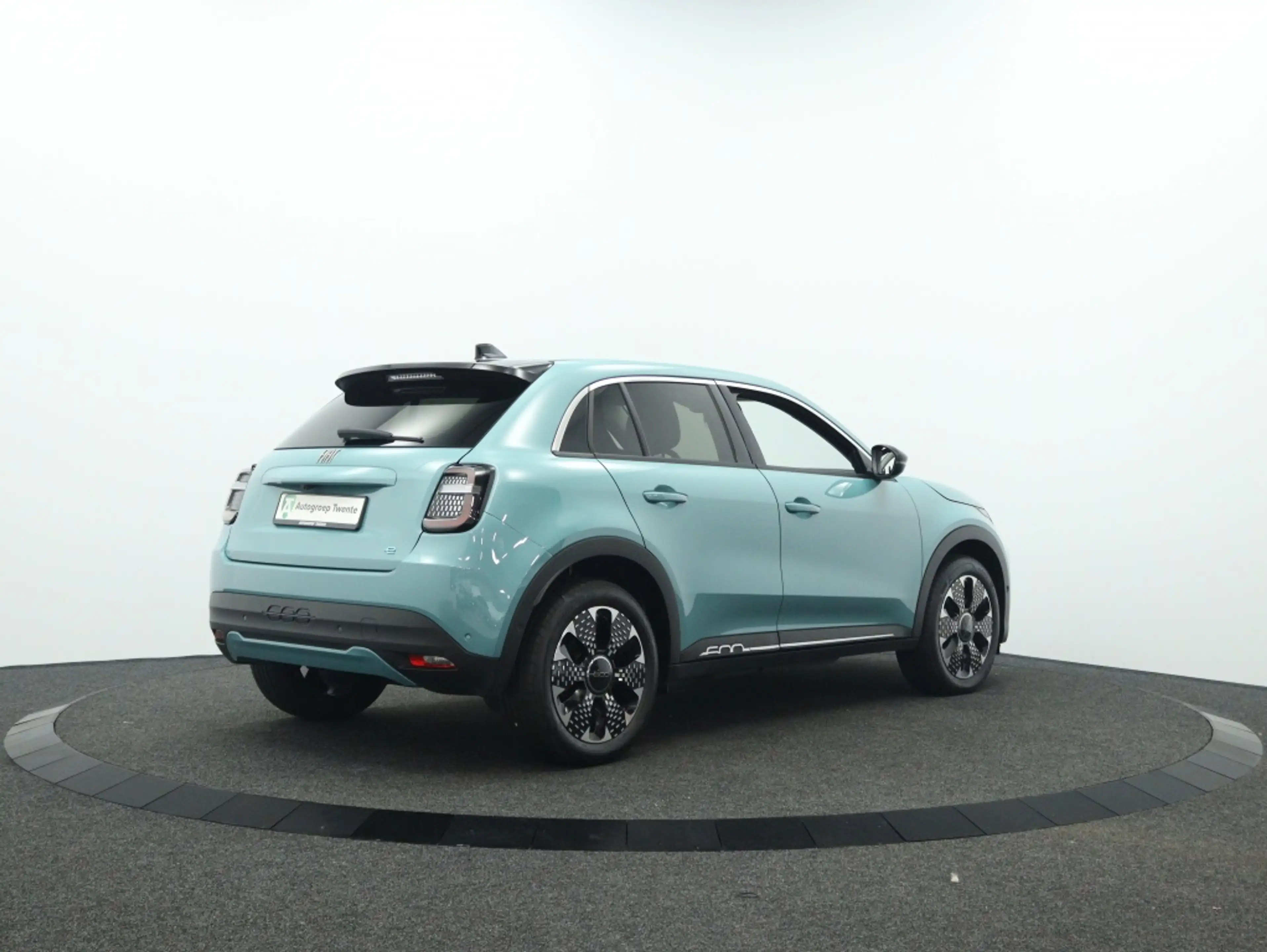 Fiat 600e La Prima 54 kWh | Wit Leder | Private lease vanaf — photo 2