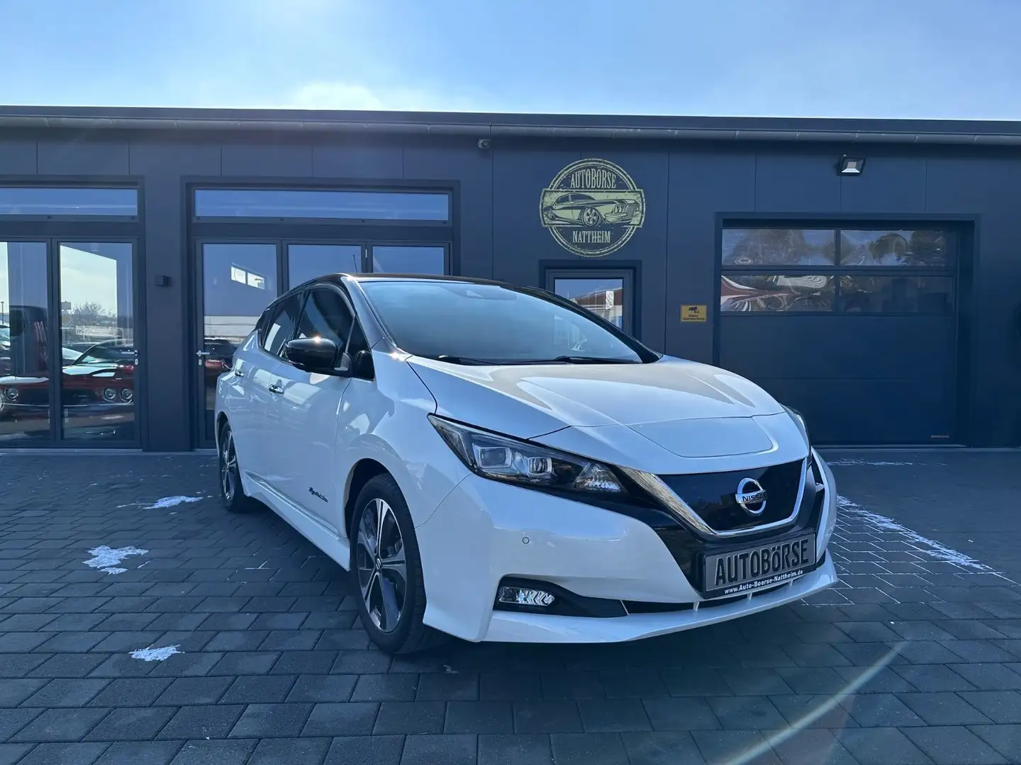 Nissan Leaf N-Connecta*VOLL*40 KwH* Schwarz - 1