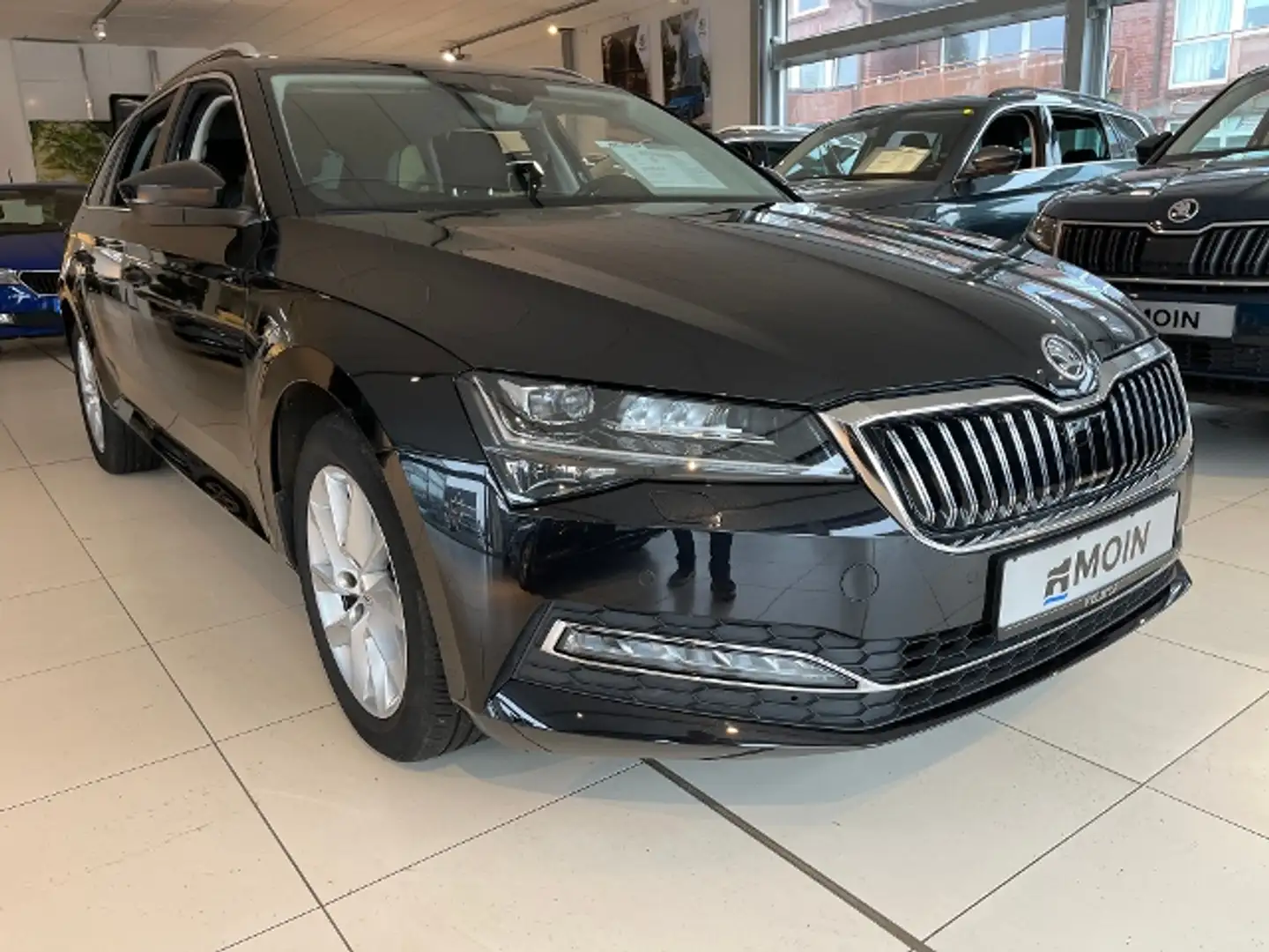 Skoda Superb Combi Style 1.5 TSI-DSG NAVI GRA PDC FSE Schwarz - 2