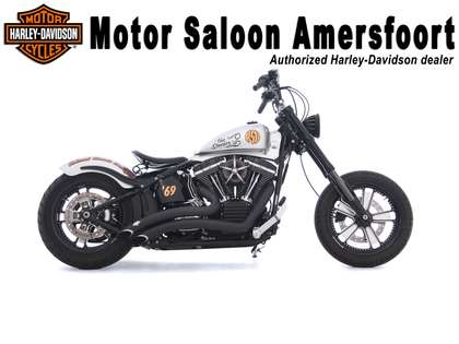 Harley-Davidson Softail FXSTC CUSTOM