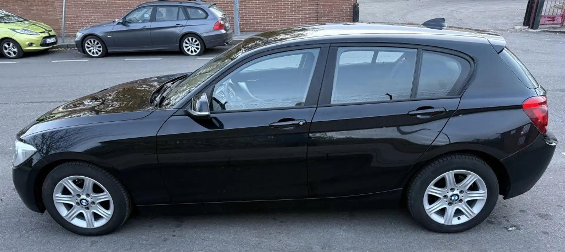 BMW 116 116i Sport Negro - 2