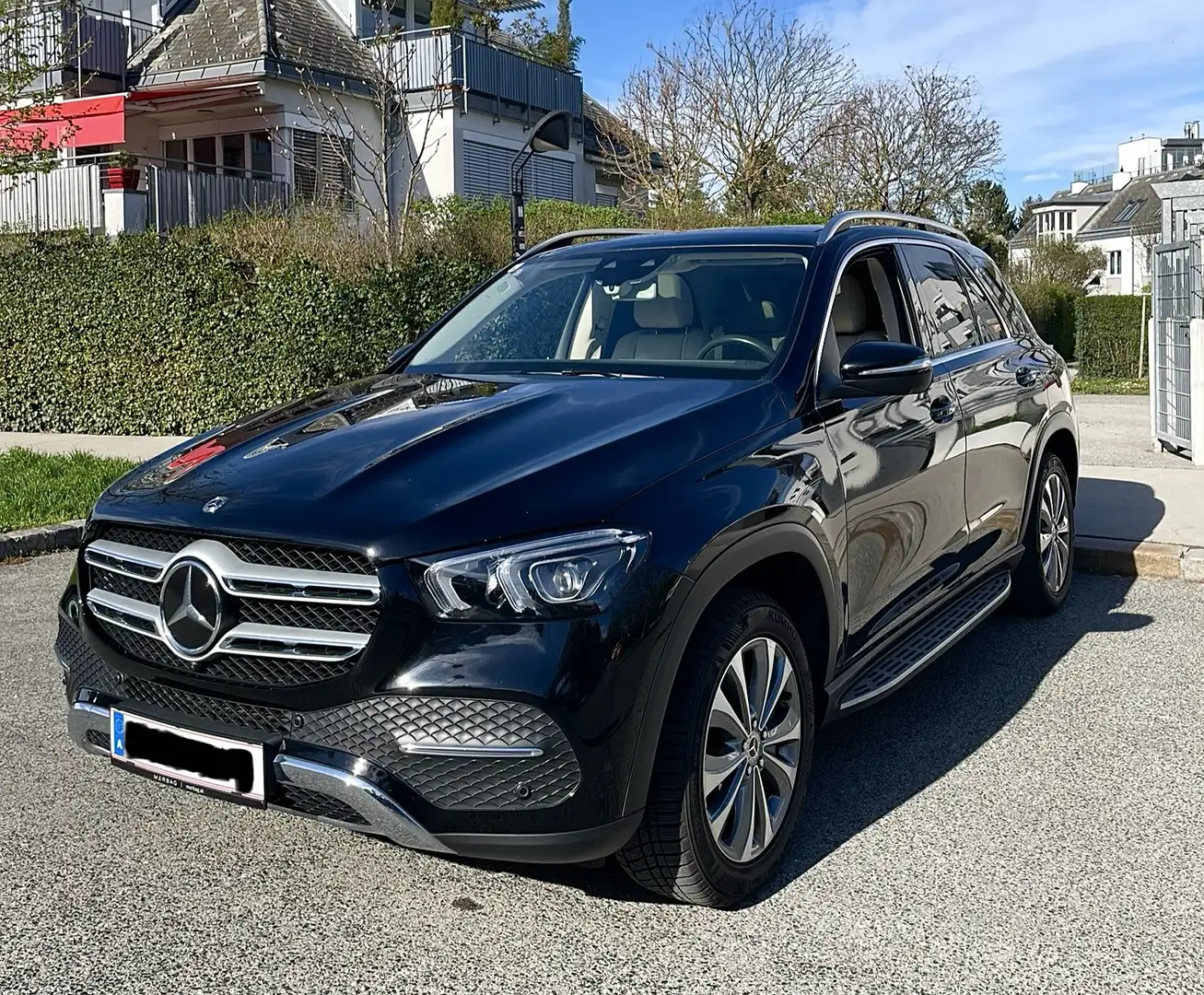 Mercedes-Benz GLE 300 d 4Matic Aut. Schwarz - 1