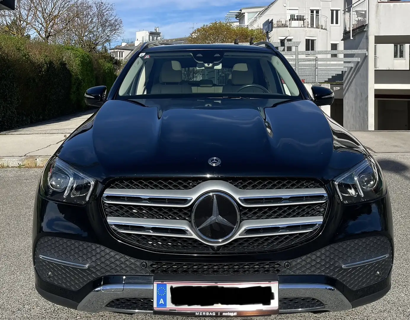 Mercedes-Benz GLE 300 d 4Matic Aut. Schwarz - 2