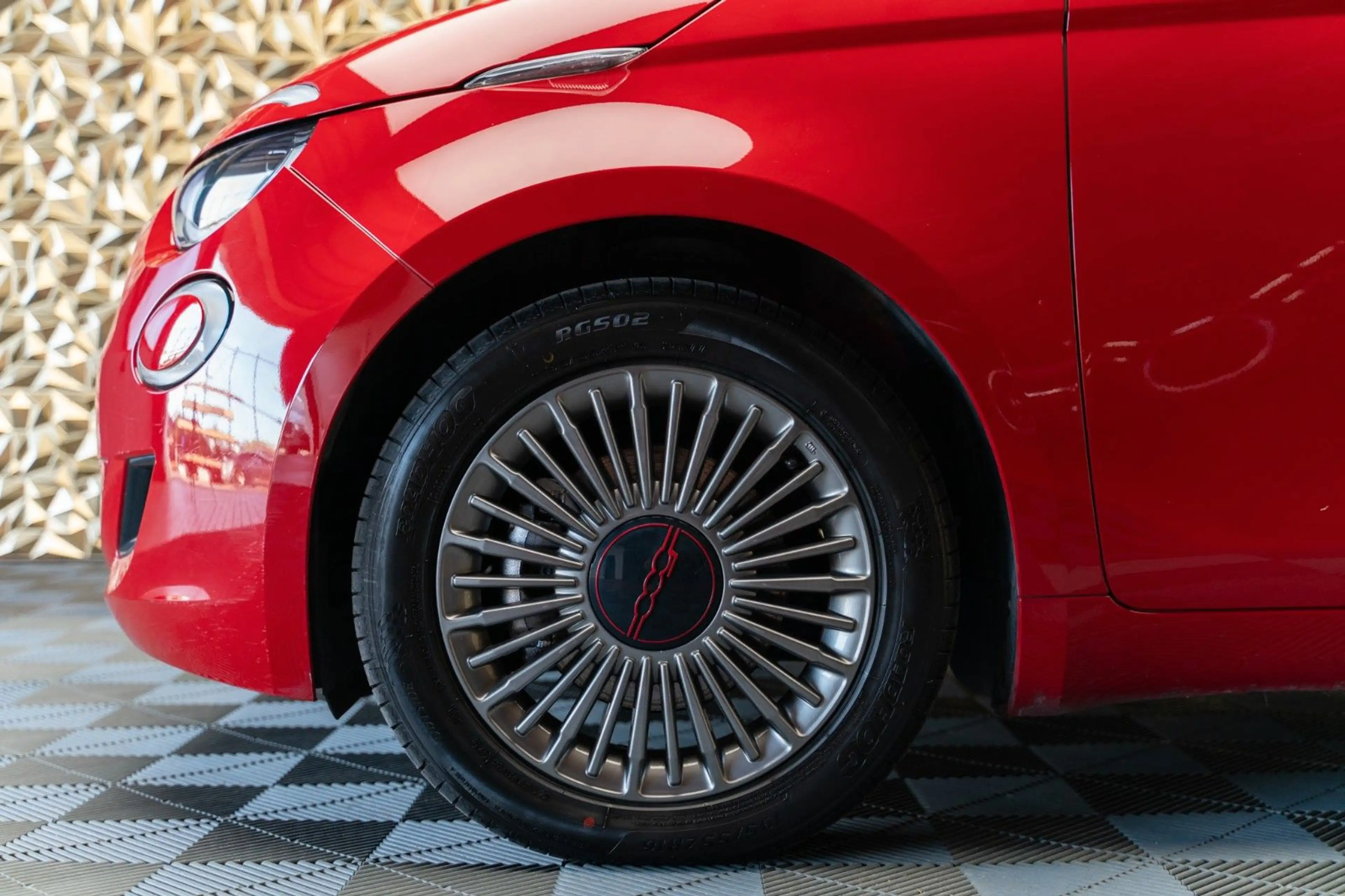 Fiat 500e Red|42kWh|LED|Keyless|Carplay|RÜCKFAHRKAMER — photo 5