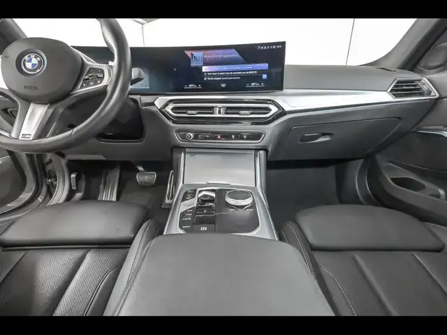 BMW 3 Series view 7