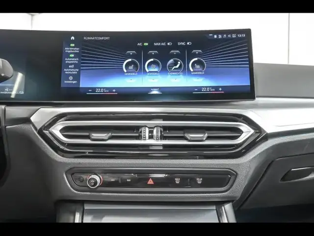 BMW 3 Series view 12