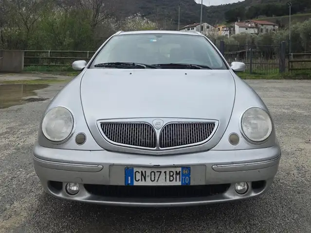 Lancia Lybra