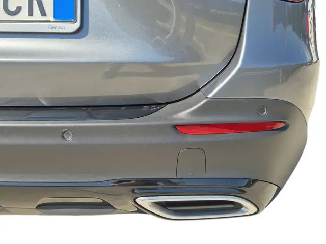 Mercedes-Benz C-Class view 19