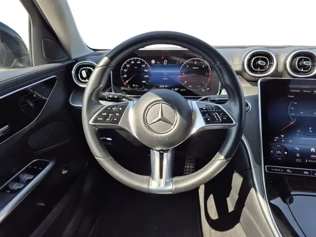 Mercedes-Benz C-Class view 17