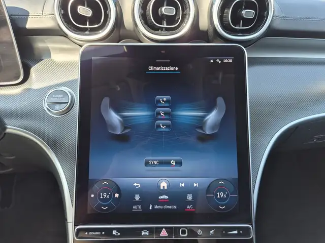 Mercedes-Benz C-Class view 20