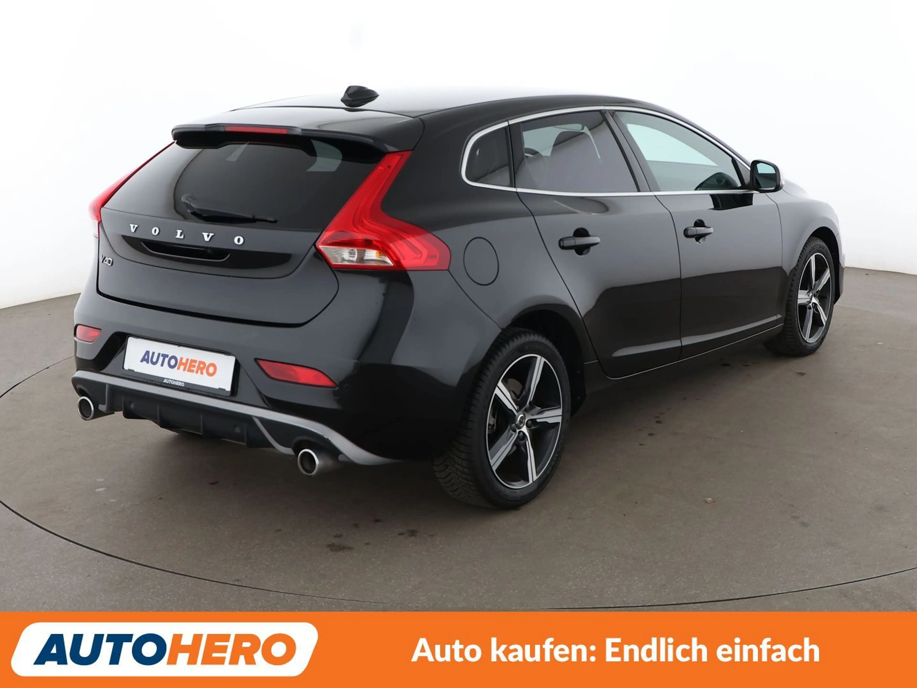 Volvo V40 1.5 R-Design Aut.*LED*NAVI*TEMPO*PDC*SHZ*KLIMA* — photo 6