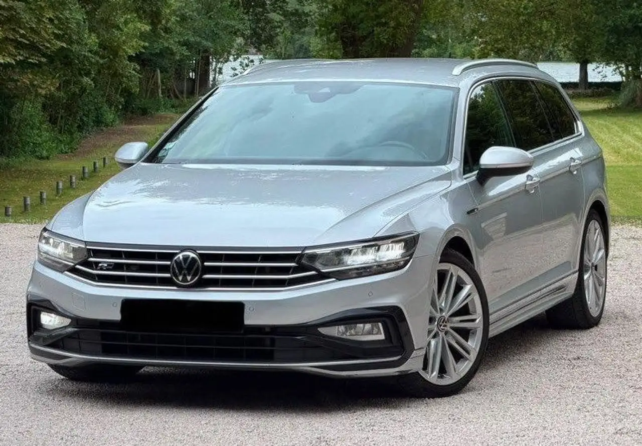 Volkswagen Passat R LINE 2,0tdi 2021 a 10900Euro