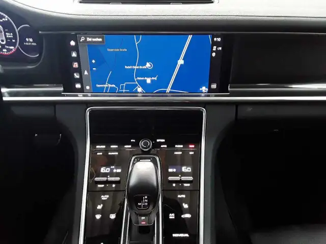 Porsche Panamera view 7