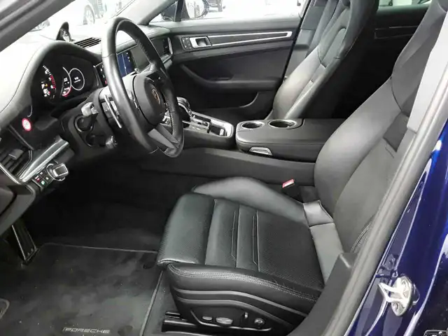 Porsche Panamera view 4