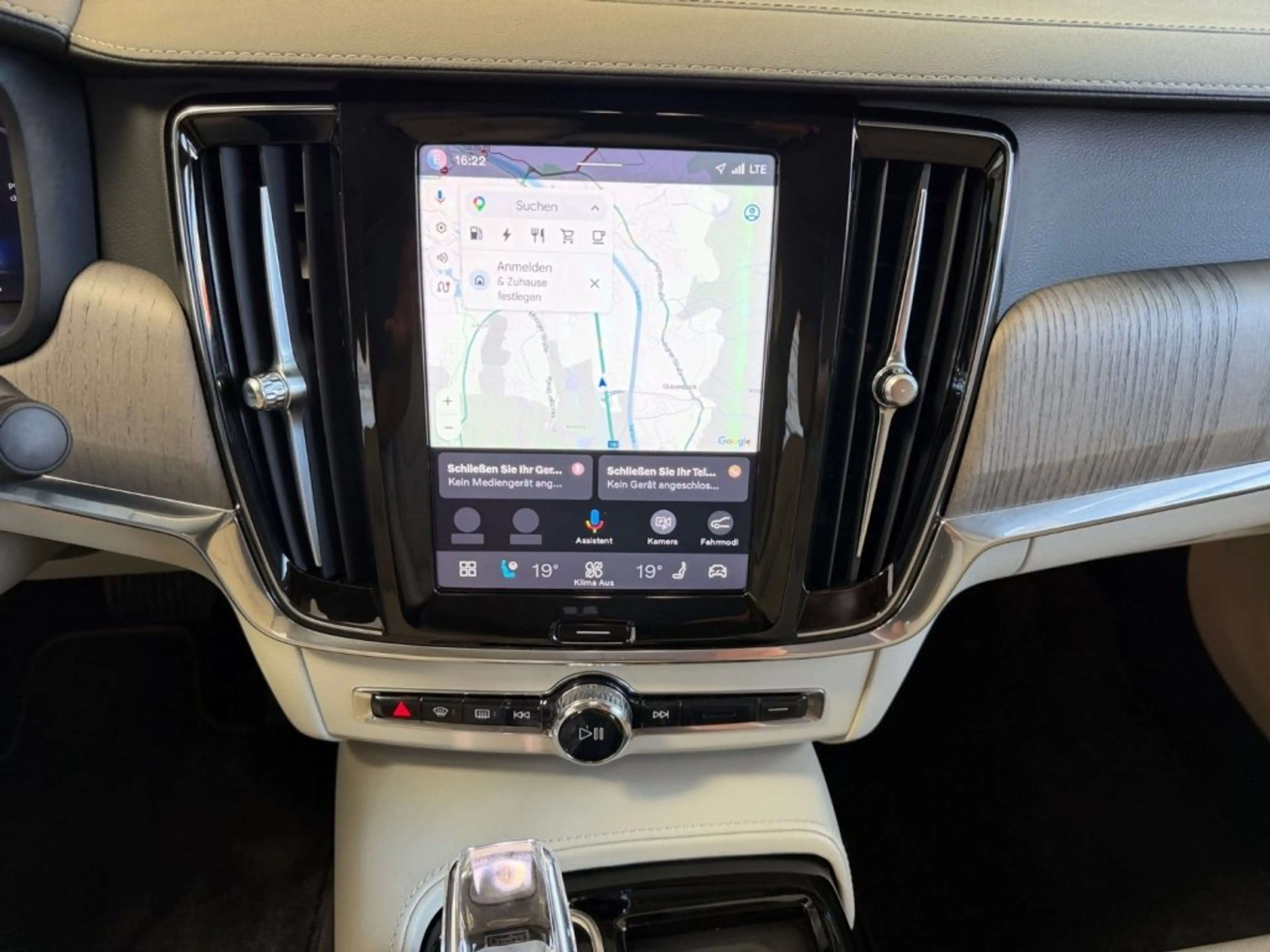 Volvo S90 T8 AWD Recharge PHEV Ultimate Bright — photo 13