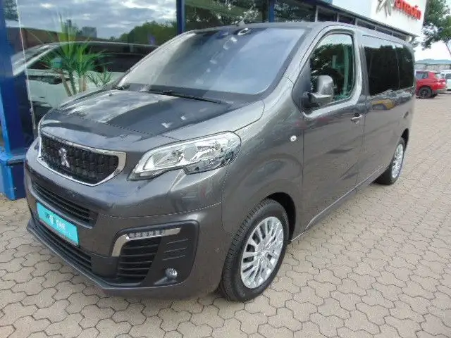 Peugeot Traveller