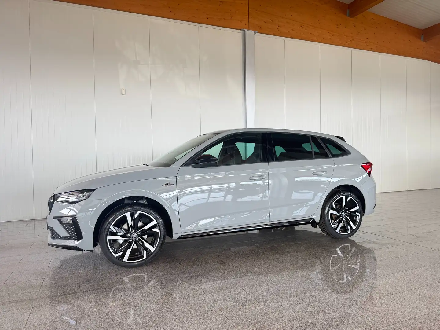 Skoda Scala Monte Carlo TSI Grau - 1