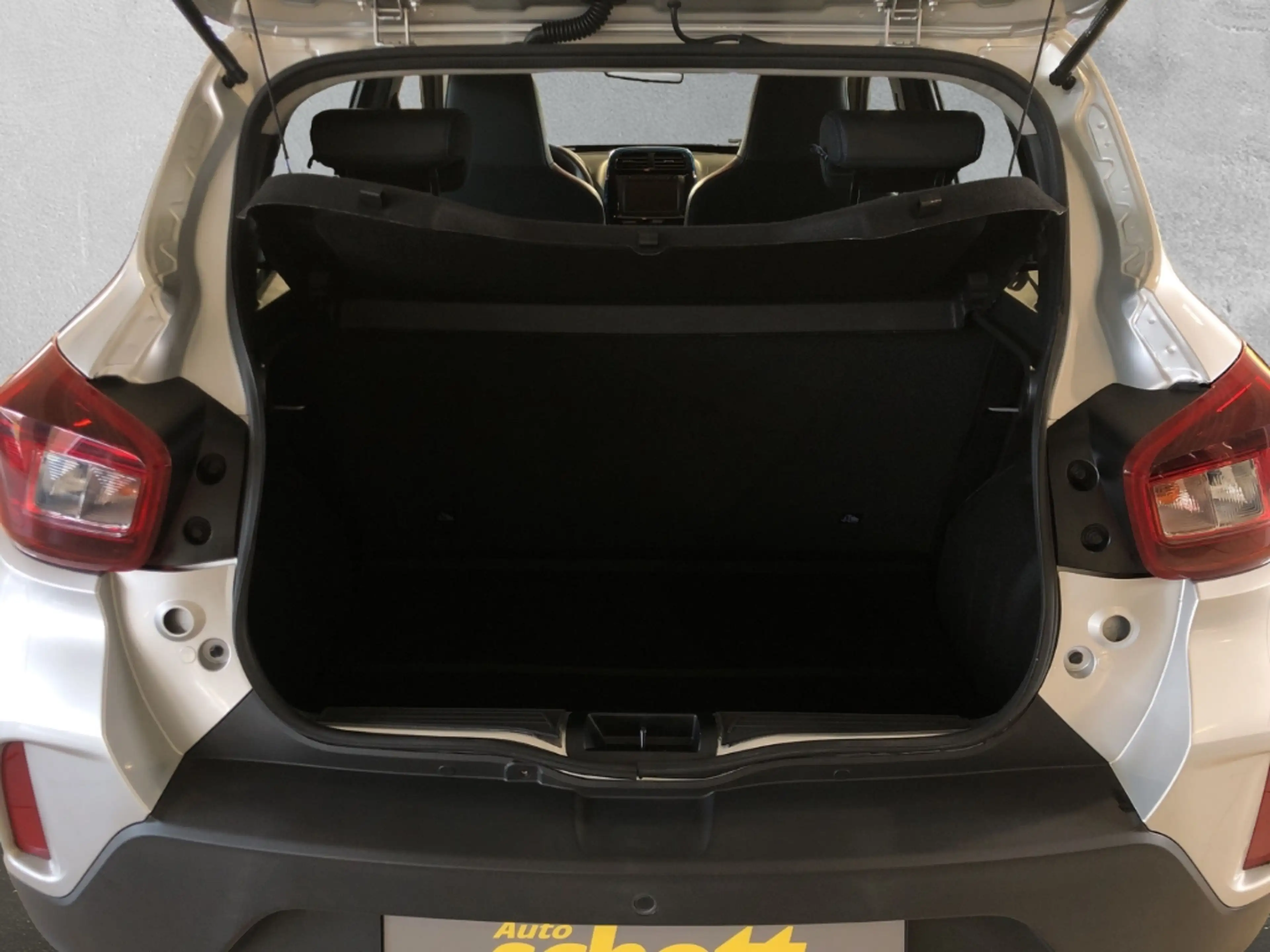 Dacia Spring Electric Business — photo 7
