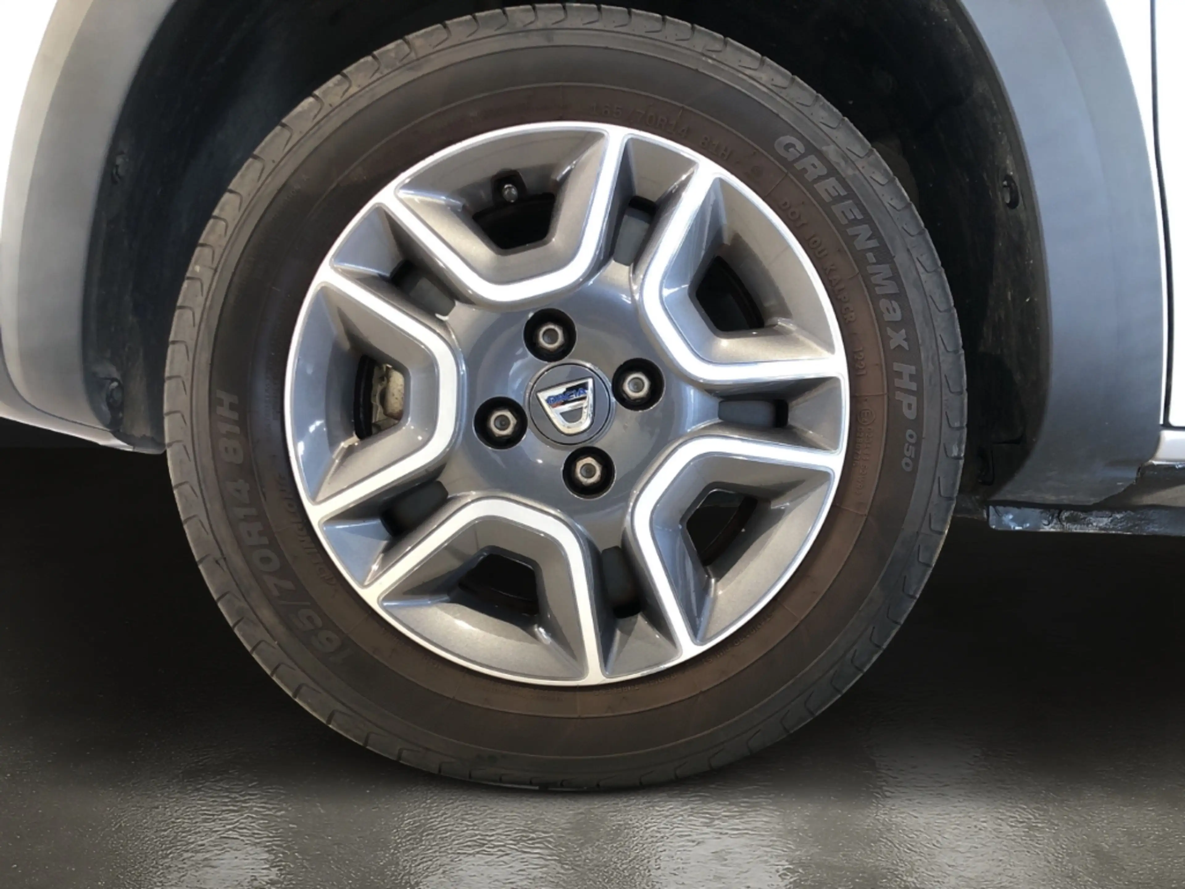 Dacia Spring Electric Business — photo 15