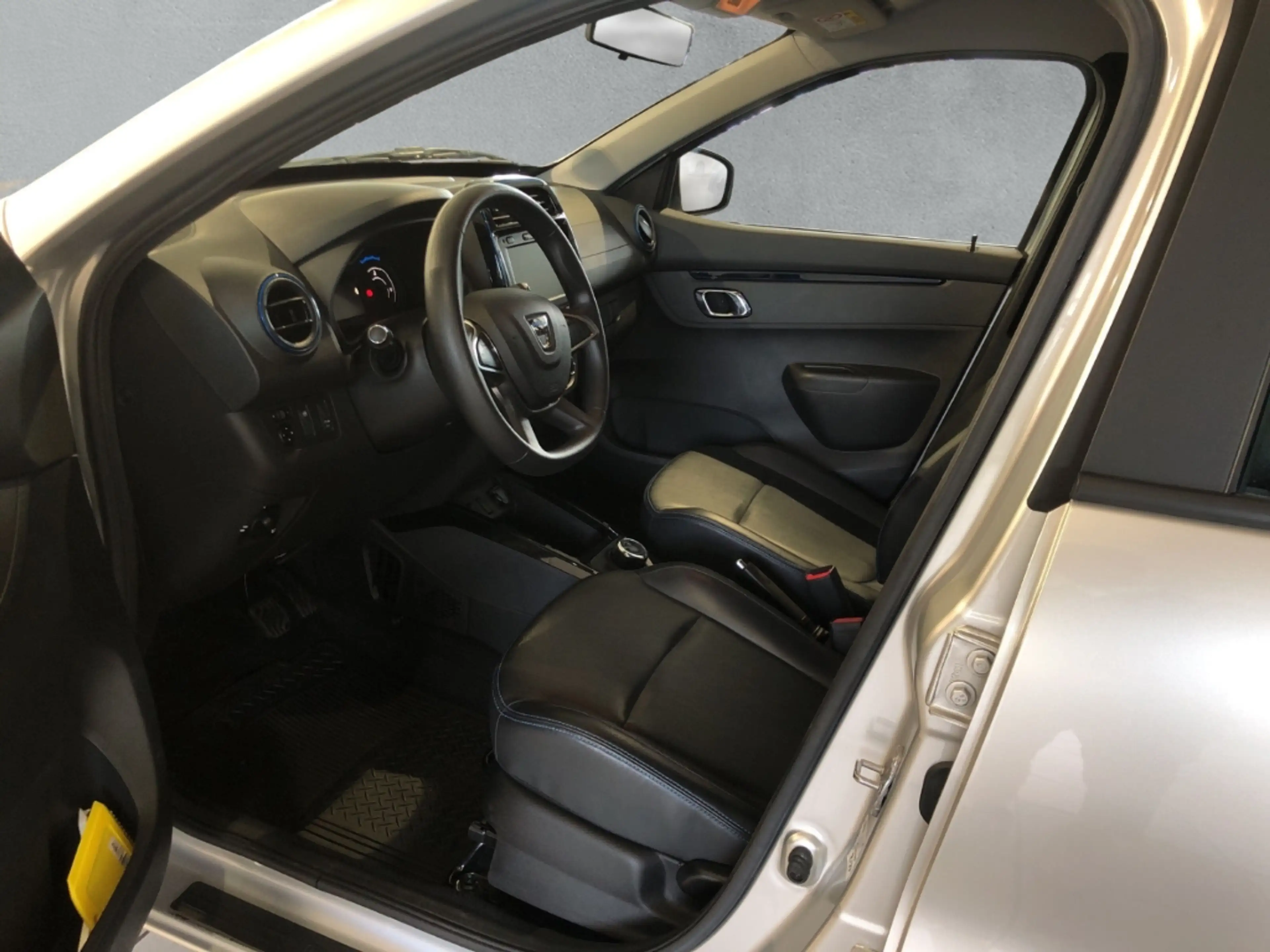 Dacia Spring Electric Business — photo 9