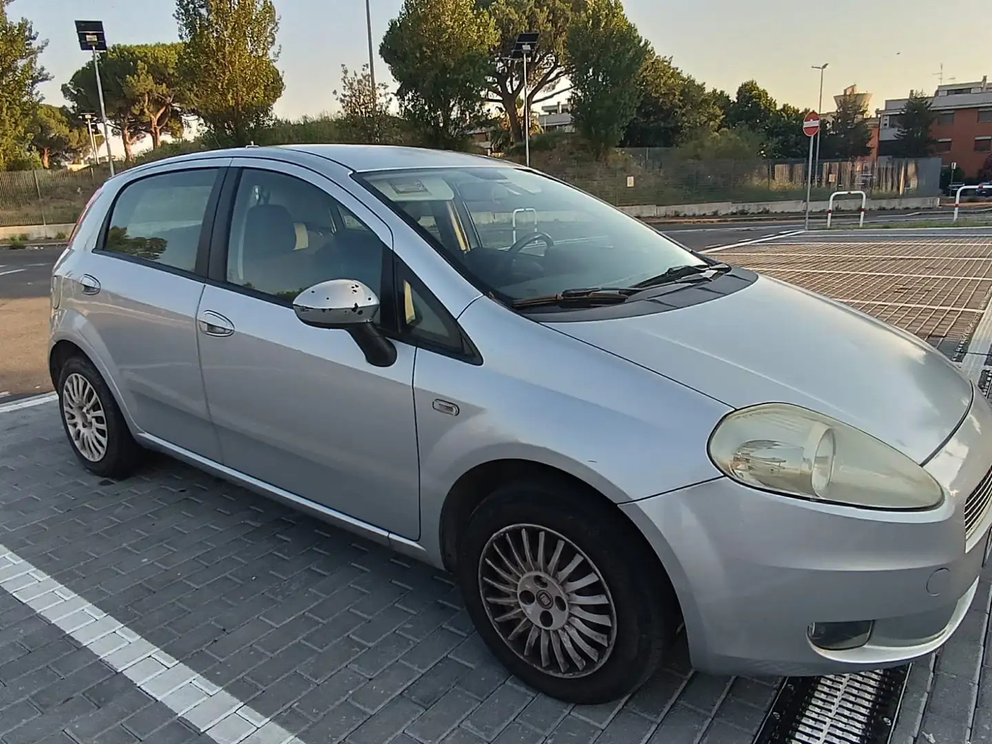 Fiat Grande Punto Grigio - 2