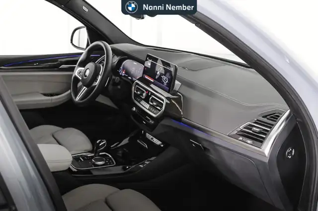 BMW X3 view 8